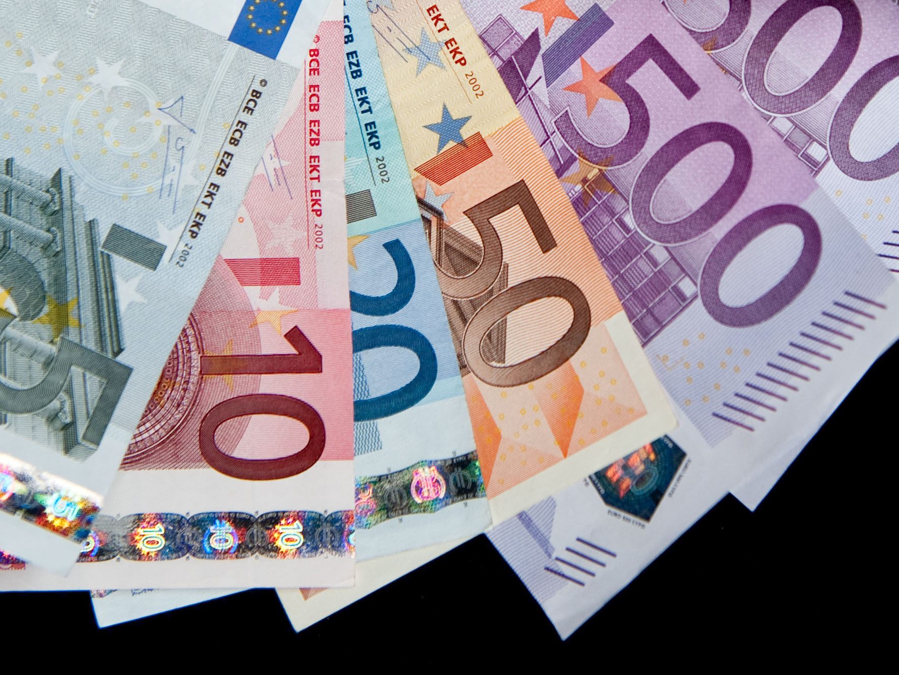 Die Task Force gegen Sozialleistungsbetrug konnte 11.000 Anzeigen nachgehen und einen Betrug von über 60 Millionen Euro aufdecken. Die Task Force gegen Sozialleistungsbetrug konnte 11.000 Anzeigen nachgehen und einen Betrug von über 60 Millionen Euro aufdecken.