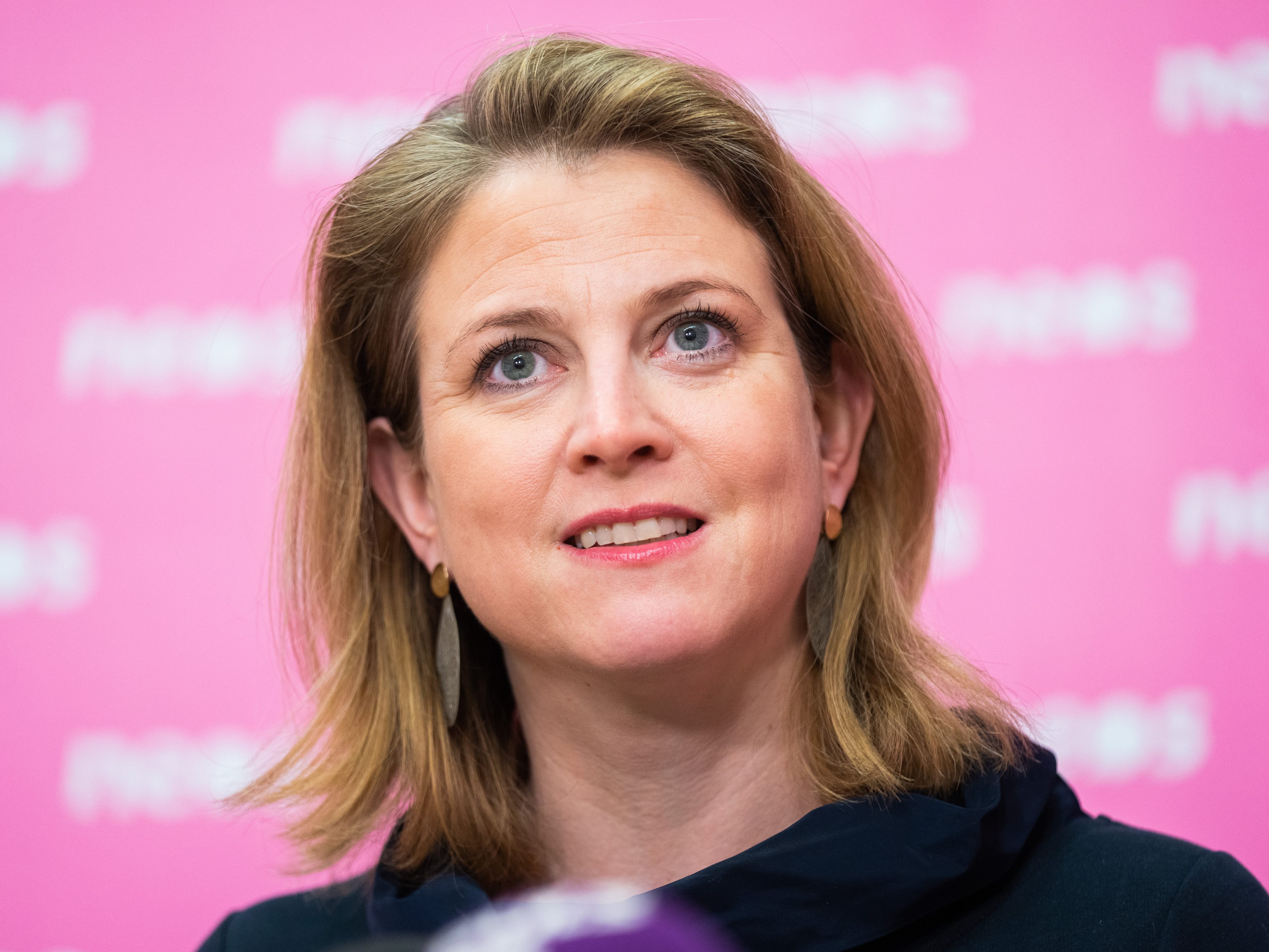 Brandstätter und Meinl-Reisinger im Parlament in Kiew. Brandstätter und Meinl-Reisinger im Parlament in Kiew.