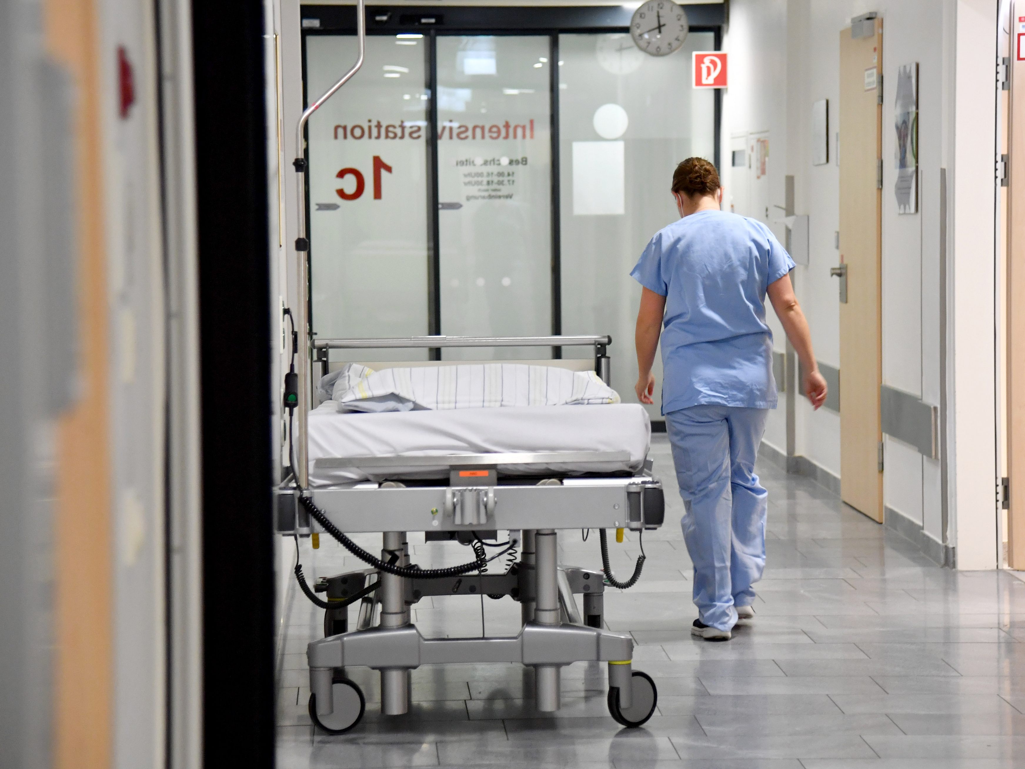 Ab 2023/24 soll es neue Schulformen zur Pflegeausbildung geben.