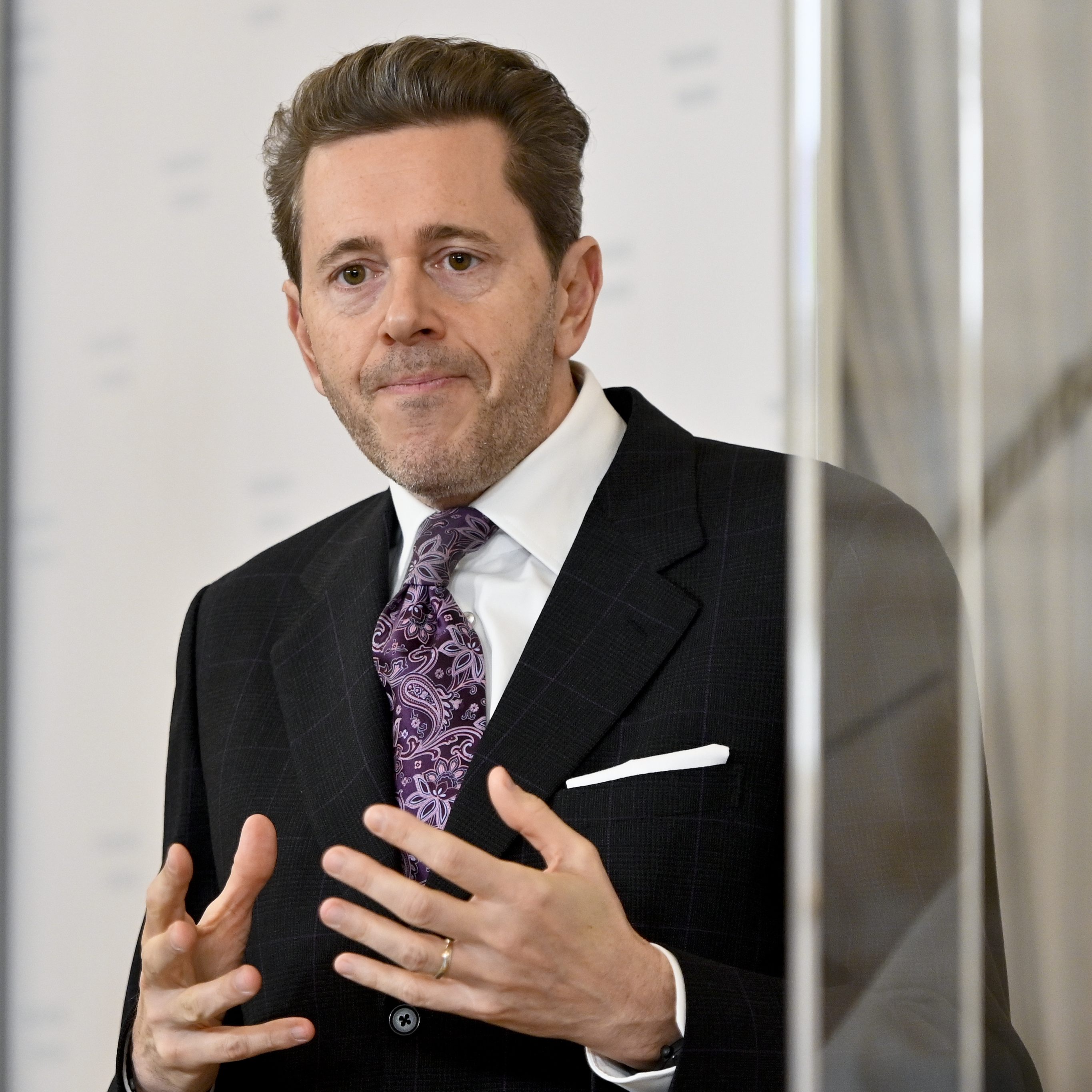 WKO-Präsident Harald Mahrer stößt mit seiner Aussage zu den Russland-Sanktionen auf wenig Sympathie.