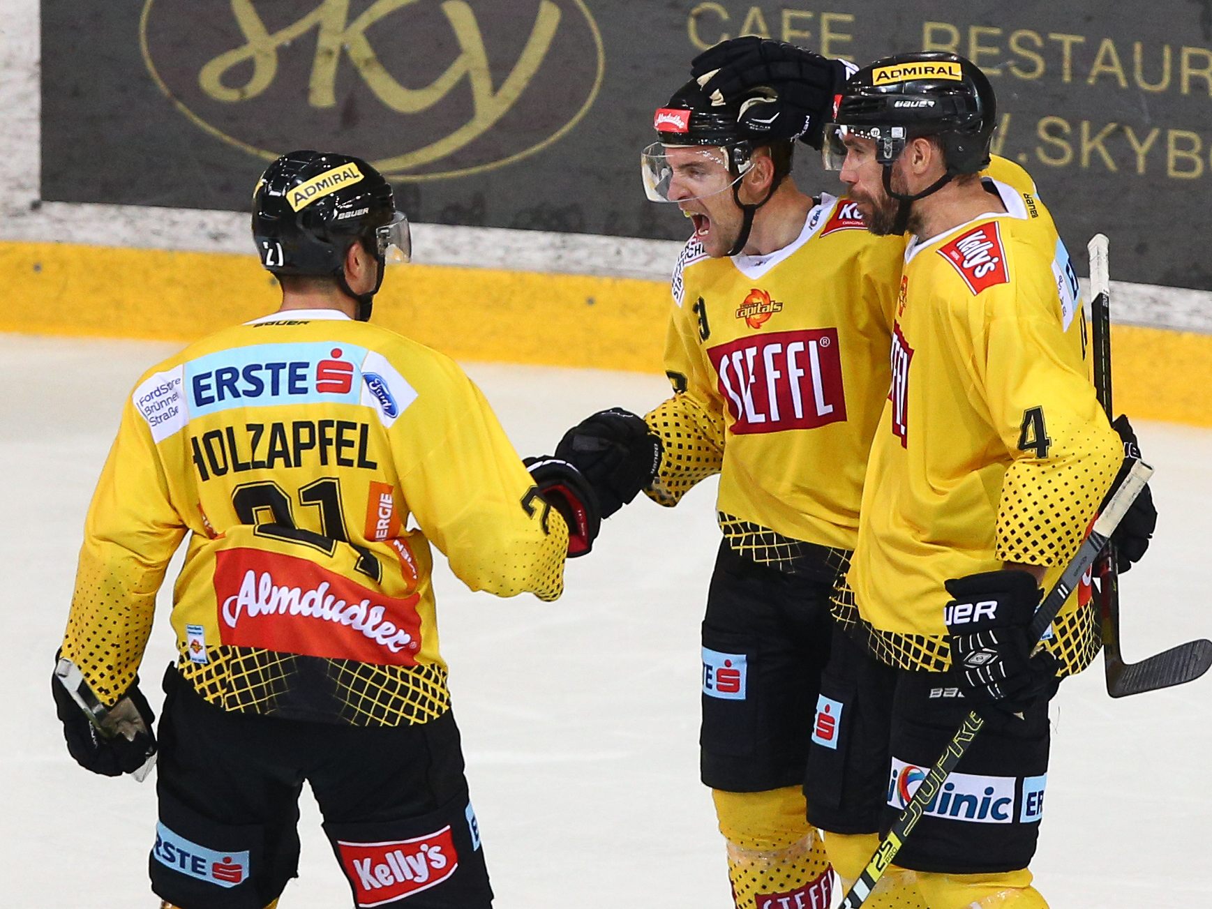 Phil Lakos wechselt in den Trainerstab der Vienna Capitals. Phil Lakos wechselt in den Trainerstab der Vienna Capitals.