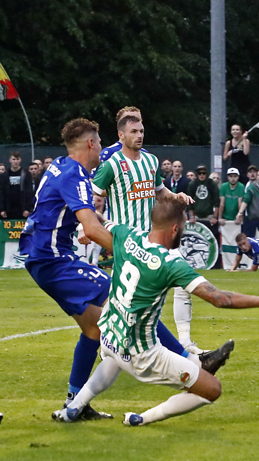 In der Nachspielzeit erzielte Rapid Wien den Siegestreffer.