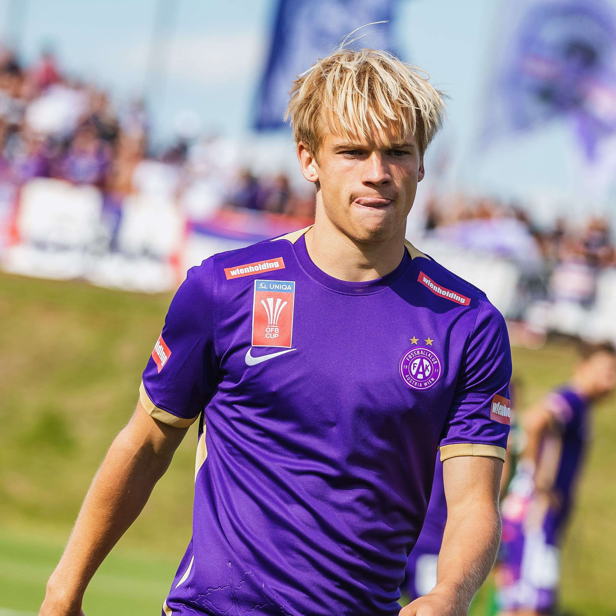 Bereits am kommenden Sonntag läuft die Wiener Austria mit Sponsor am Trikot auf.