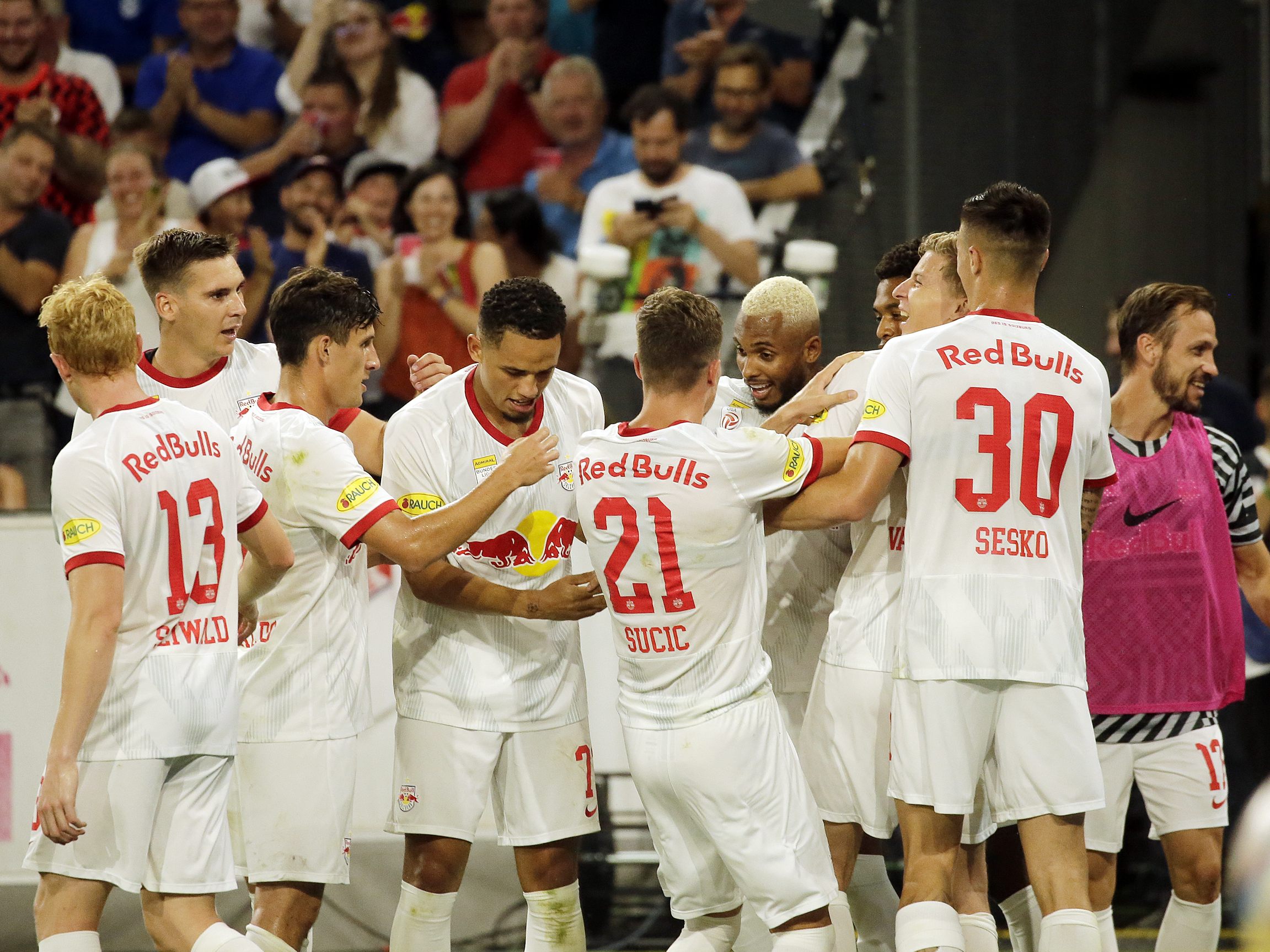 LIVE-Ticker zum Spiel Sturm Graz gegen Red Bull Salzburg ab 19.30 Uhr LIVE-Ticker zum Spiel Sturm Graz gegen Red Bull Salzburg ab 19.30 Uhr