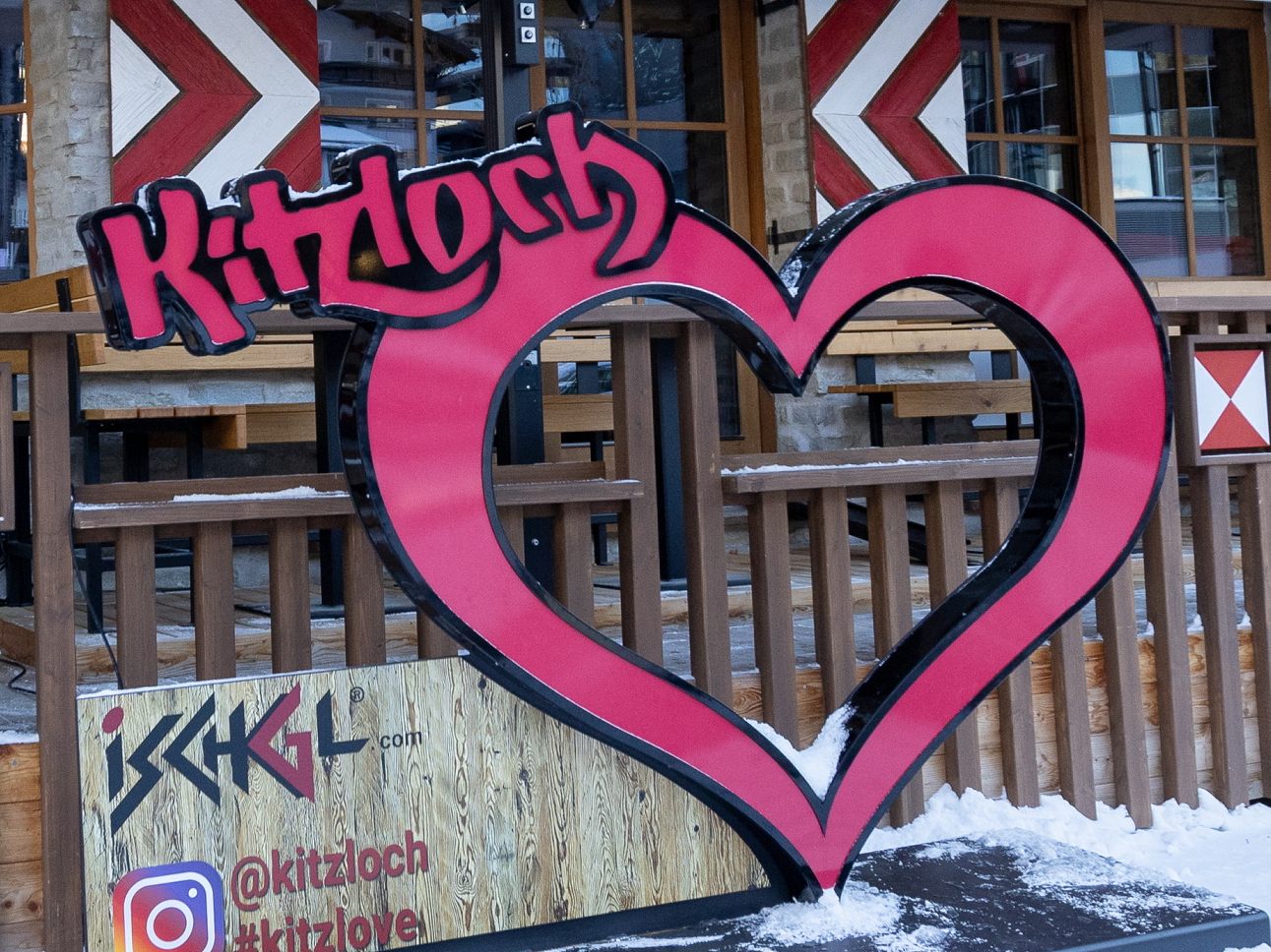 Causa Ischgl: Klagsabweisendes Urteil zu Schadenersatz aufgehoben. Causa Ischgl: Klagsabweisendes Urteil zu Schadenersatz aufgehoben.