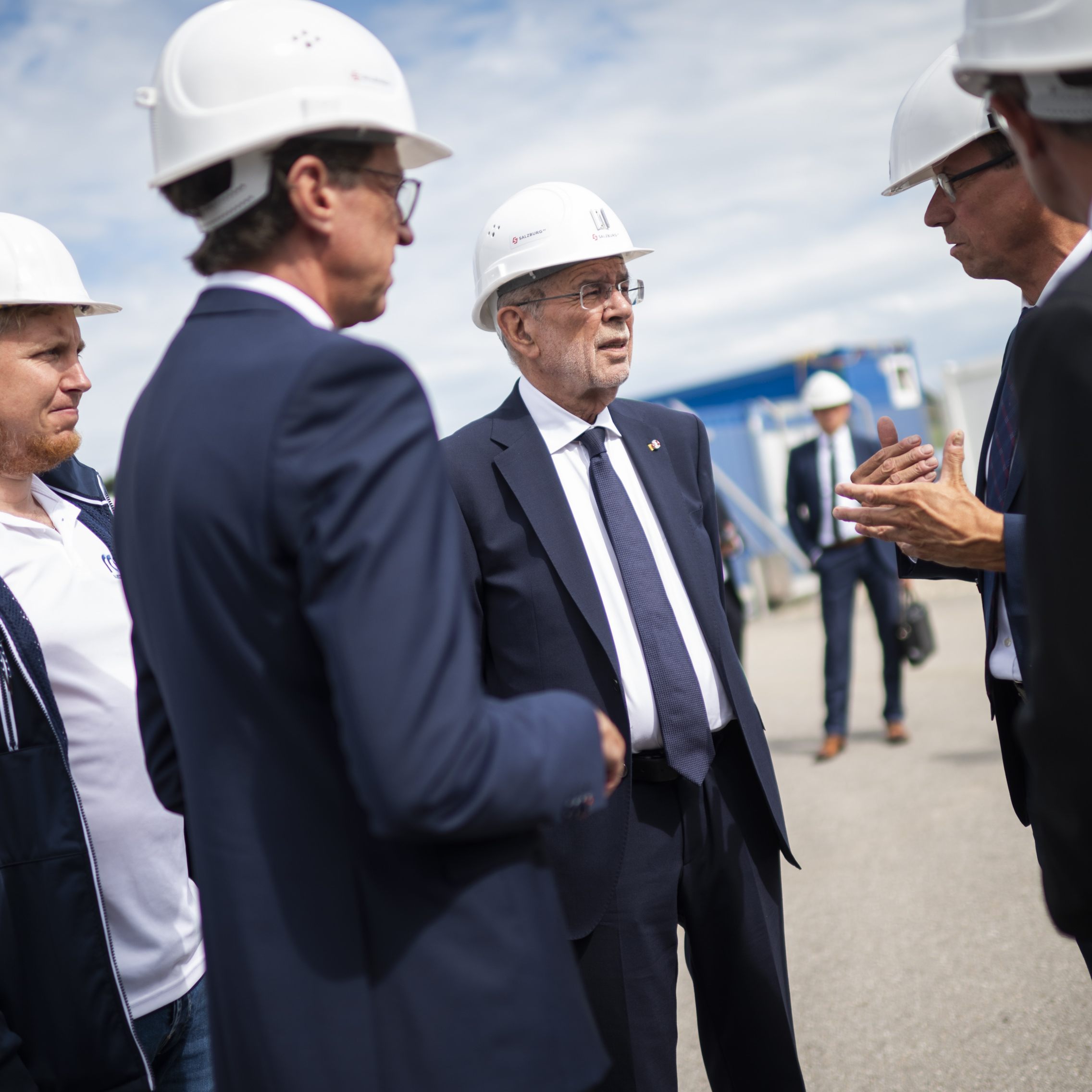 Bundespräsident Alexander Van der Bellen besuchte am Dienstag den Gasspeicher "Haidach V" in Salzburg.