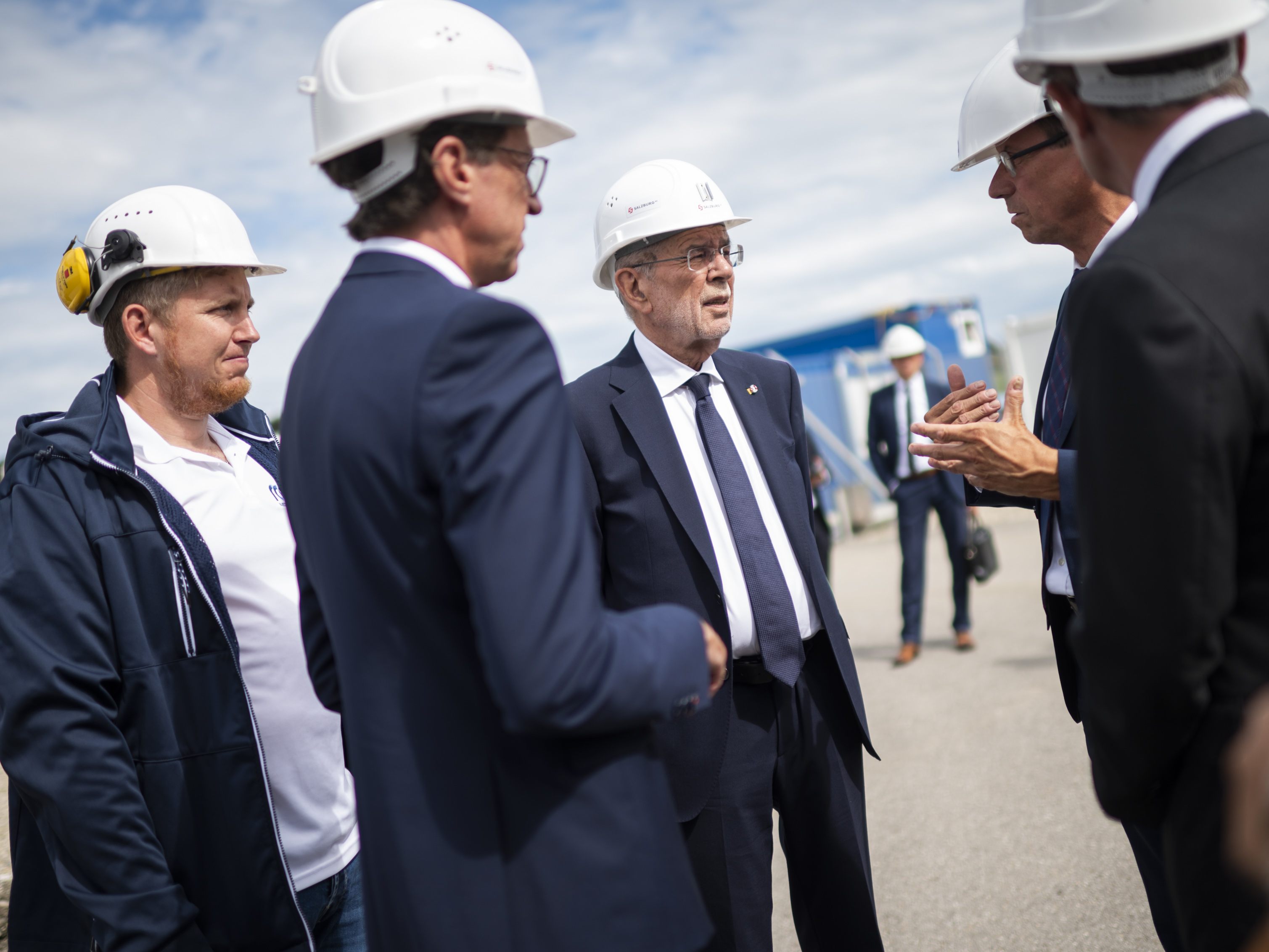 Bundespräsident Alexander Van der Bellen besuchte am Dienstag den Gasspeicher "Haidach V" in Salzburg.
