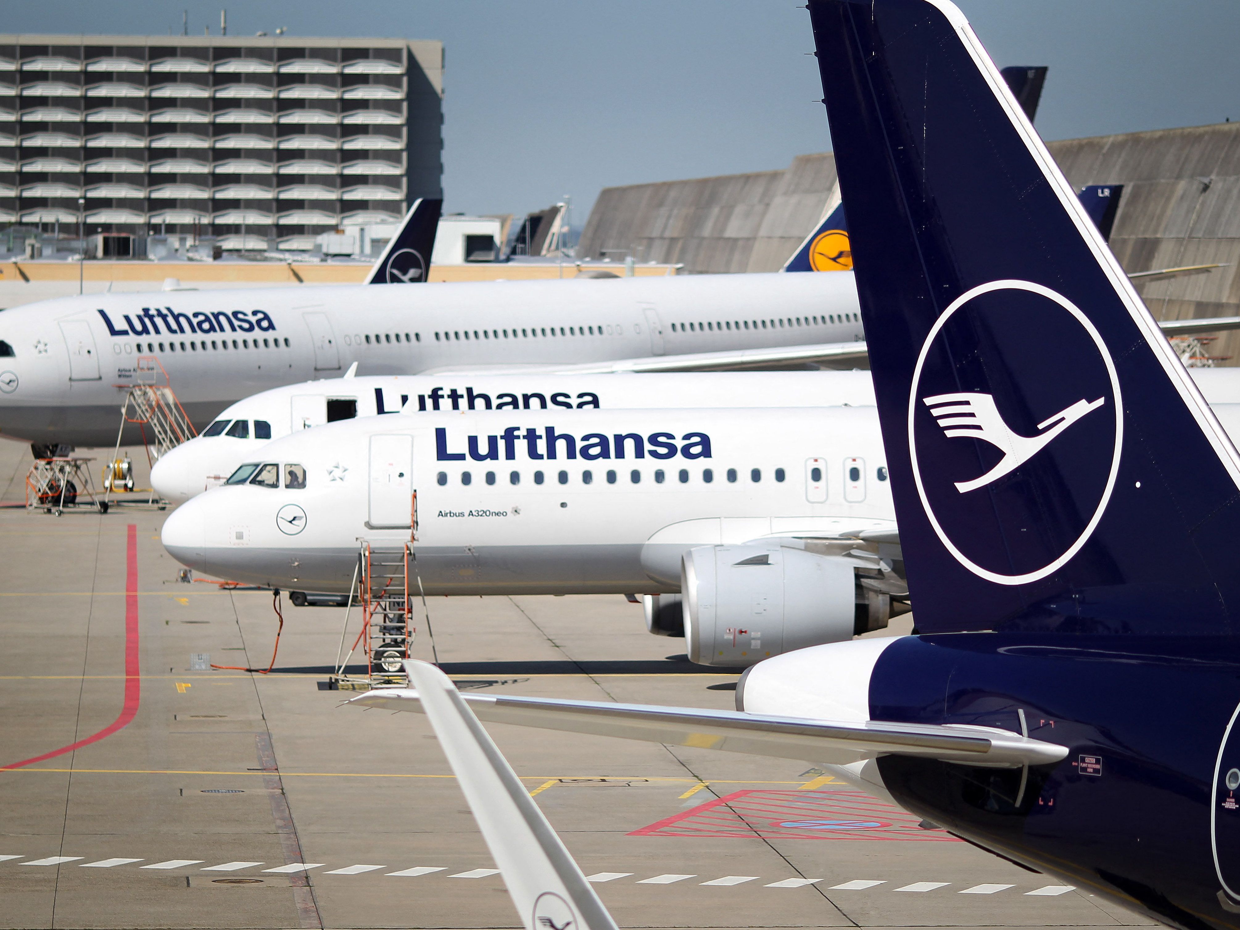 Die Warnstreiks bei der Lufthansa haben Mittwochfrüh begonnen.