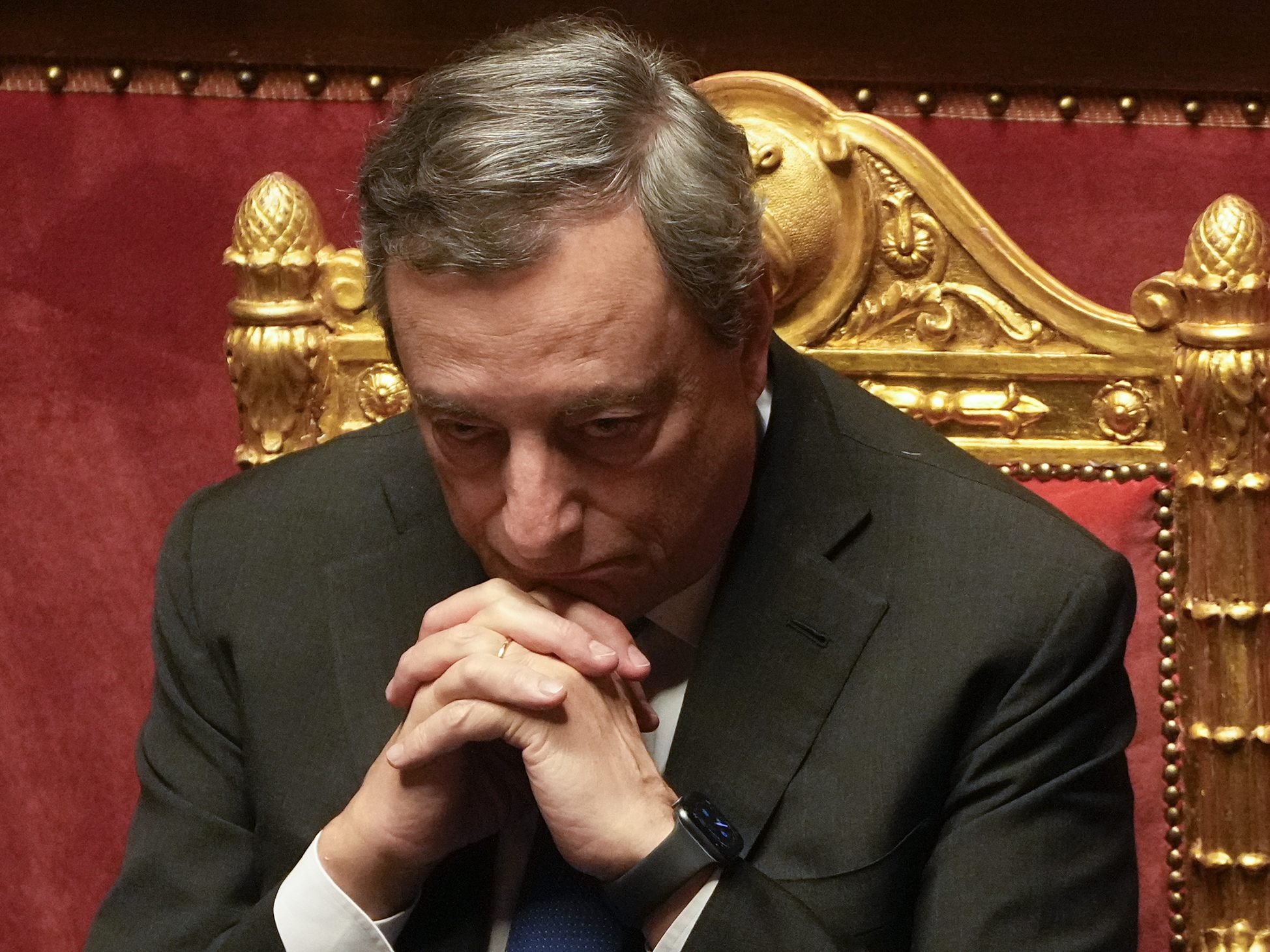 Mario Draghi hat das Vertrauensvotum gewonnen, aber seine Regierungsmehrheit verloren Mario Draghi hat das Vertrauensvotum gewonnen, aber seine Regierungsmehrheit verloren