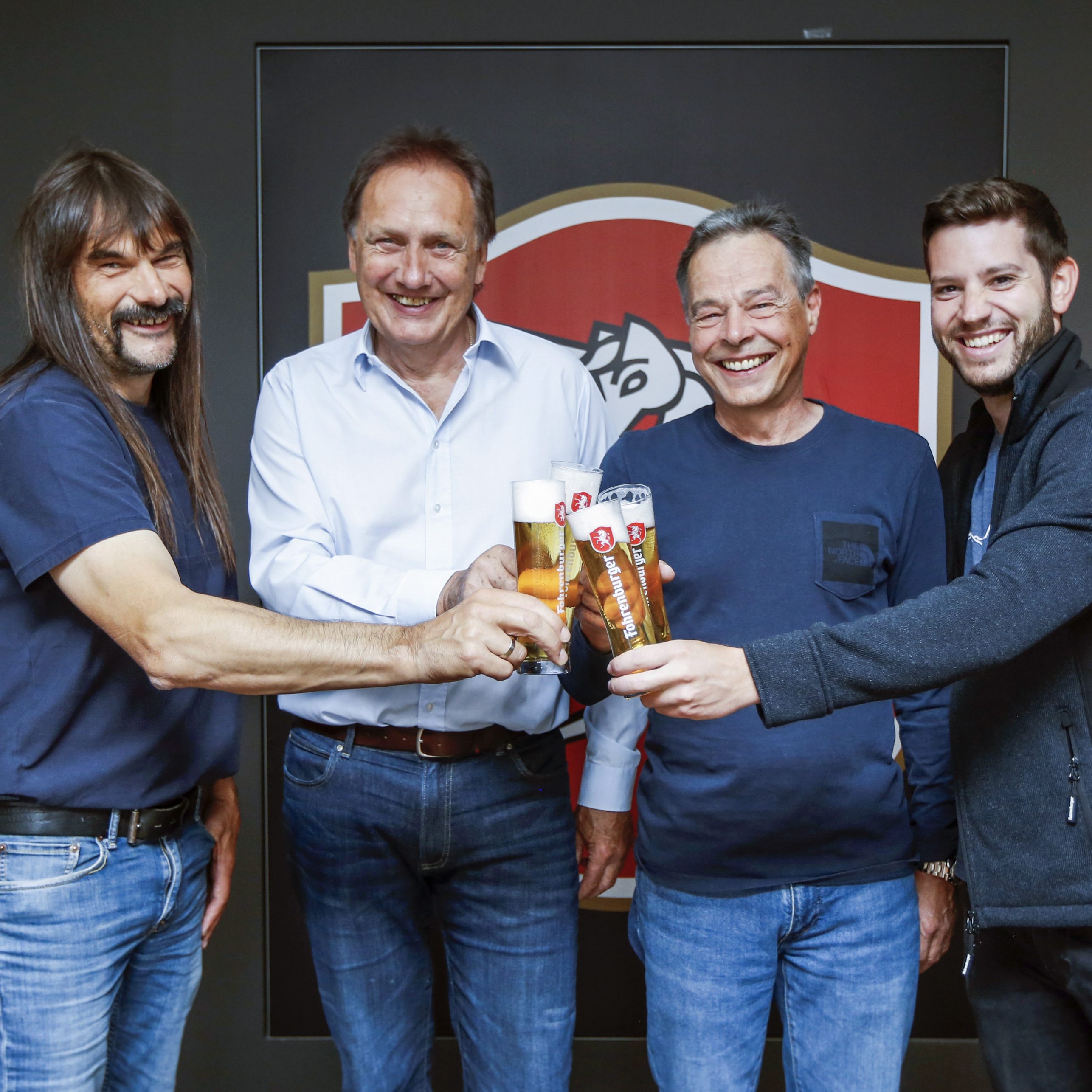 Alpenverein Vorarlberg und Brauerei Fohrenburg sind mehr als zufrieden mit der neuen Partnerschaft.