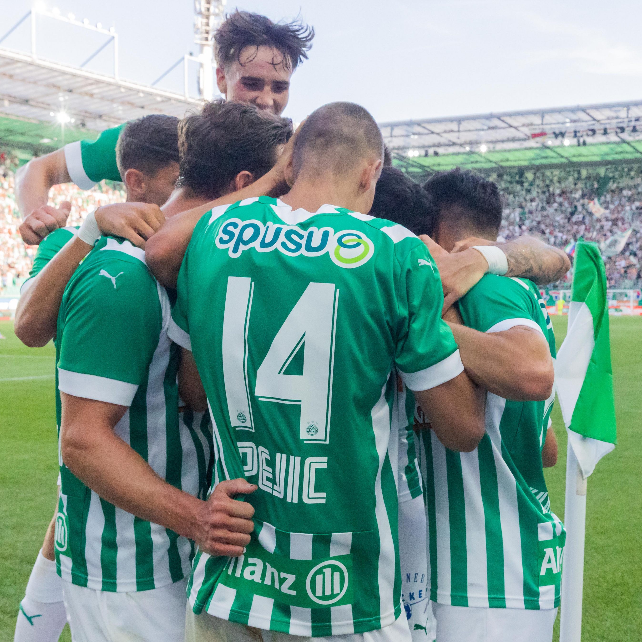 Rapid Wien feierte im 1. Spiel der neuen Bundesliga-Saison einen 1:0-Sieg gegen Ried