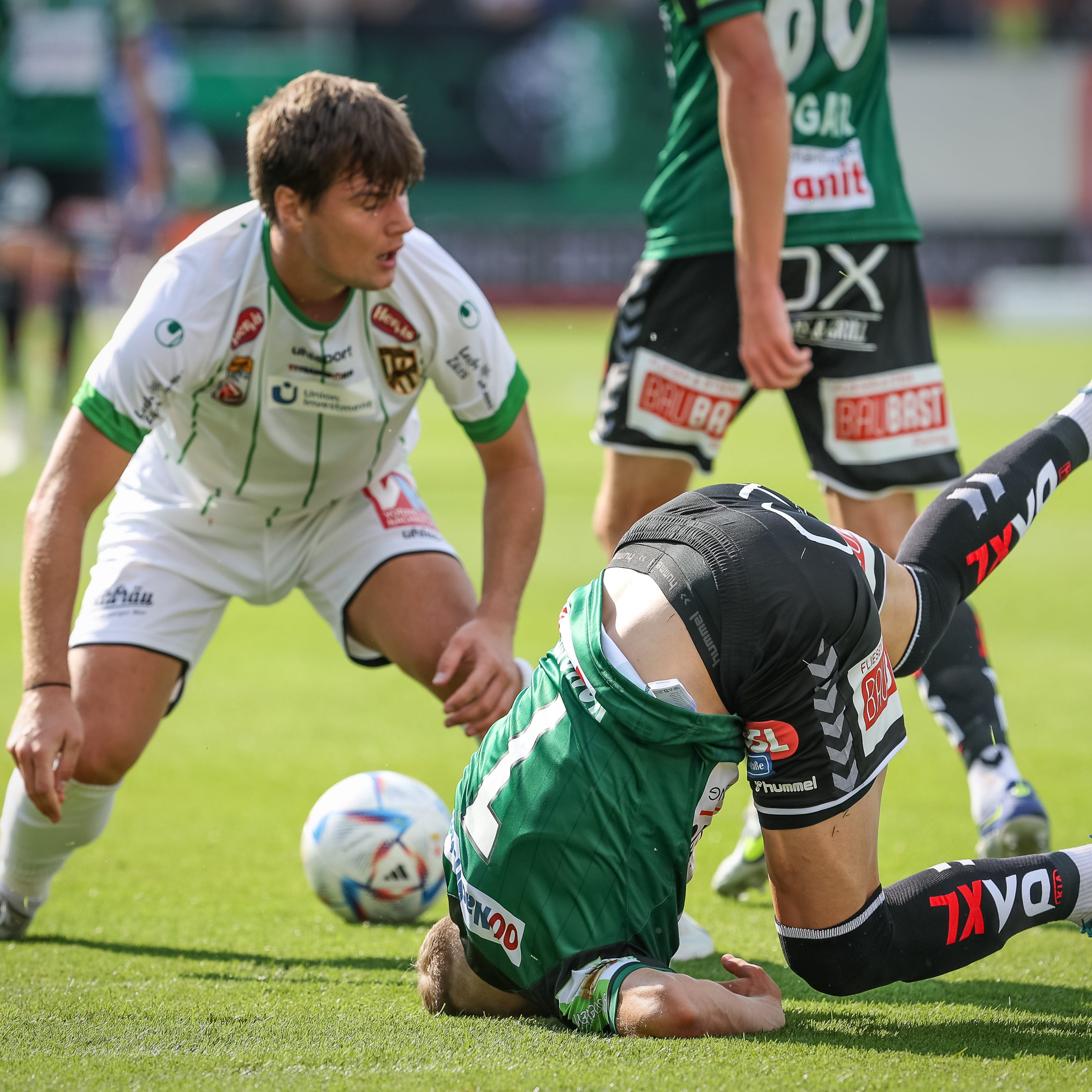 Anders als das Bild vermuten lässt, brachte die Austria den SV Ried heute nicht zu Fall.