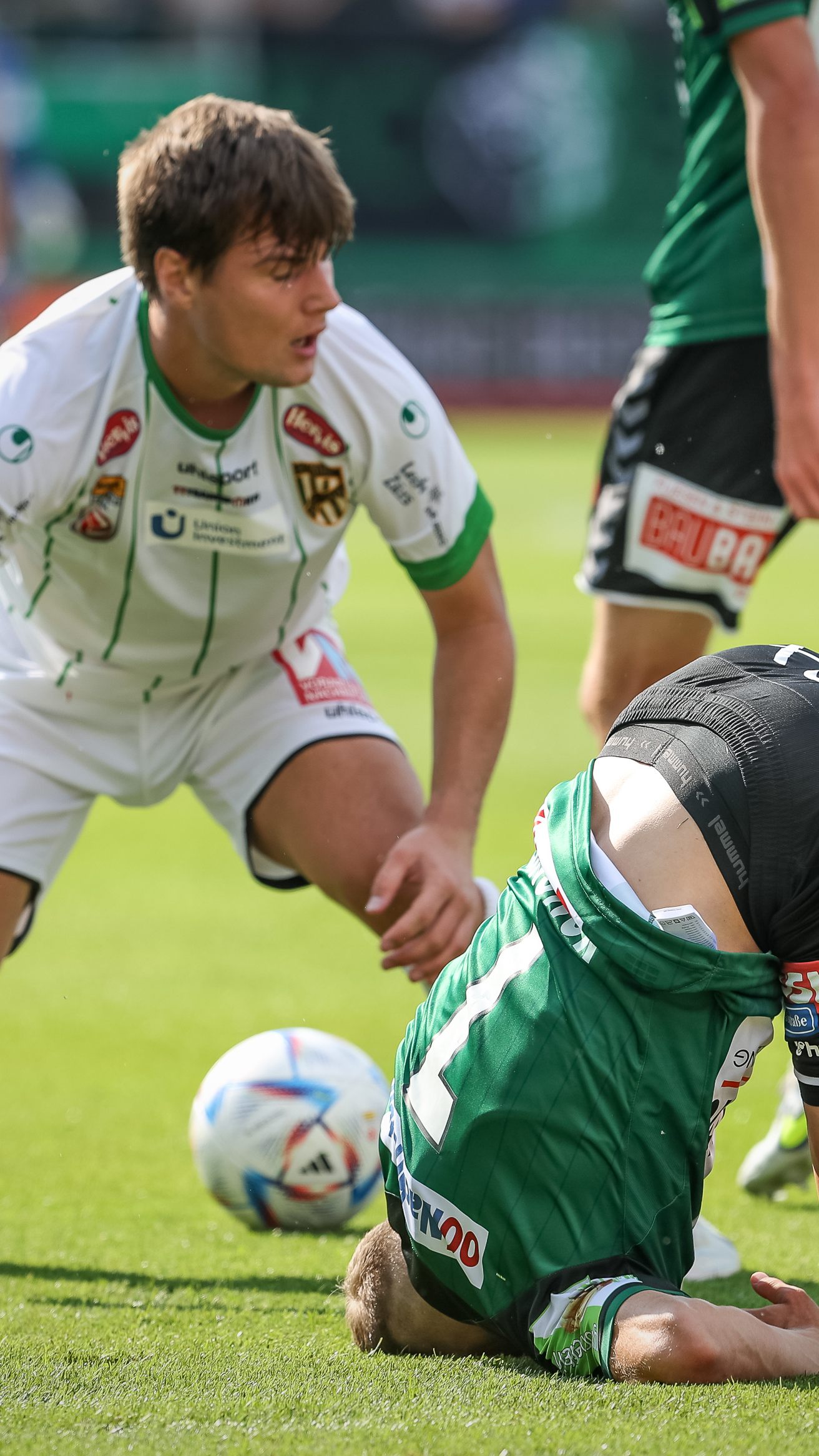 Anders als das Bild vermuten lässt, brachte die Austria den SV Ried heute nicht zu Fall.