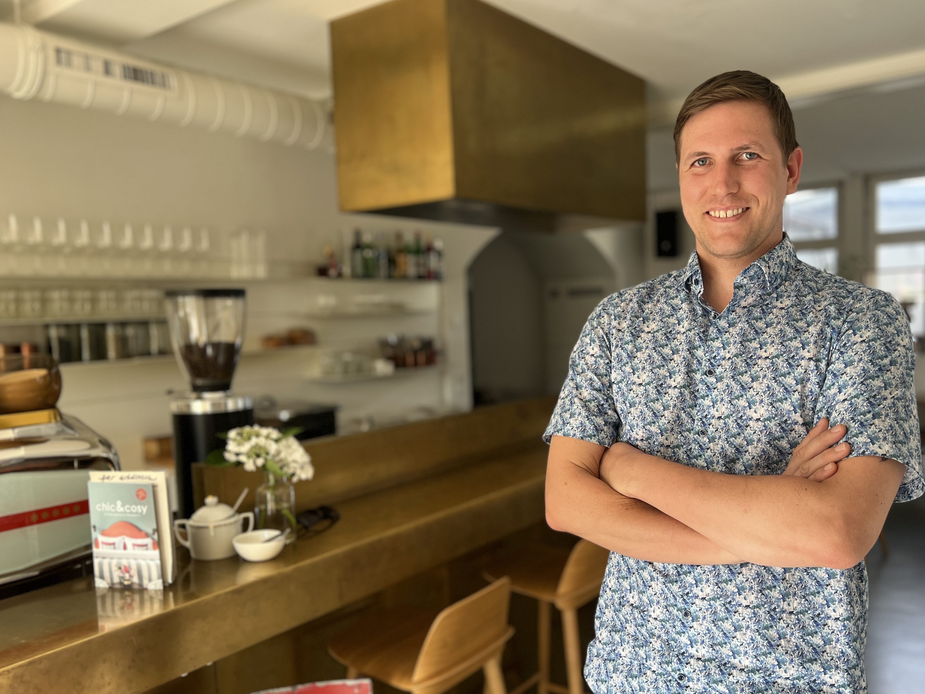 Ab sofort kann man sich in der Bar 10 Zimmer Dornbirn von Dominic Mayer verwöhnen lassen. Ab sofort kann man sich in der Bar 10 Zimmer Dornbirn von Dominic Mayer verwöhnen lassen.