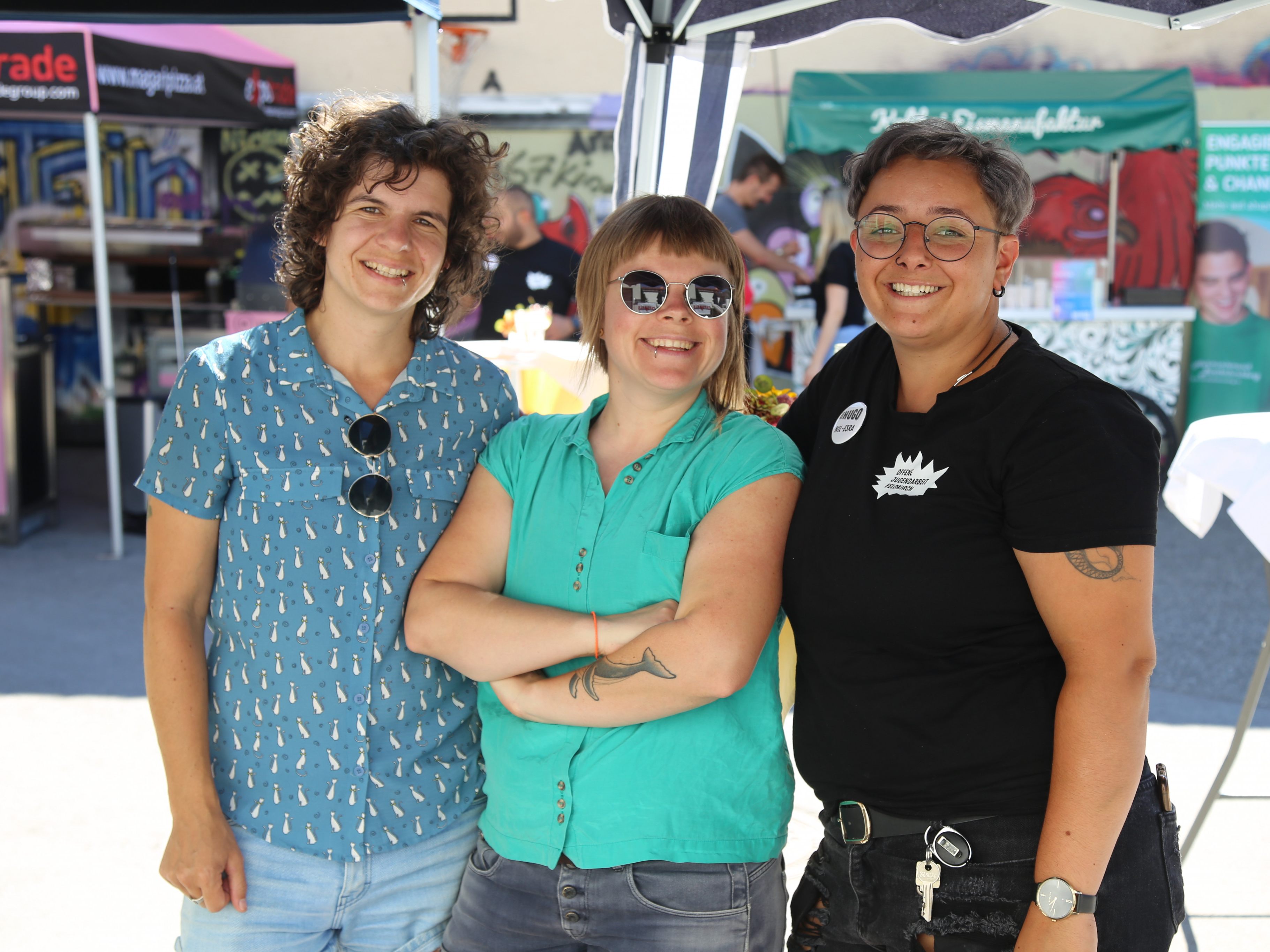 Susanne, Liisa und Nil-Esra begrüßten die Gäste beim Graf Hugo.