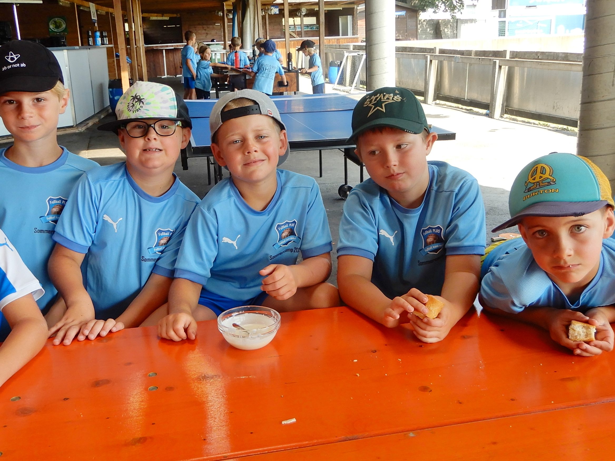 Die Kinder genossen wieder eine unbeschwerte Ferienwoche beim 9. "School is out"-Sommercamp des FC Lustenau 1907. Die Kinder genossen wieder eine unbeschwerte Ferienwoche beim 9. "School is out"-Sommercamp des FC Lustenau 1907.