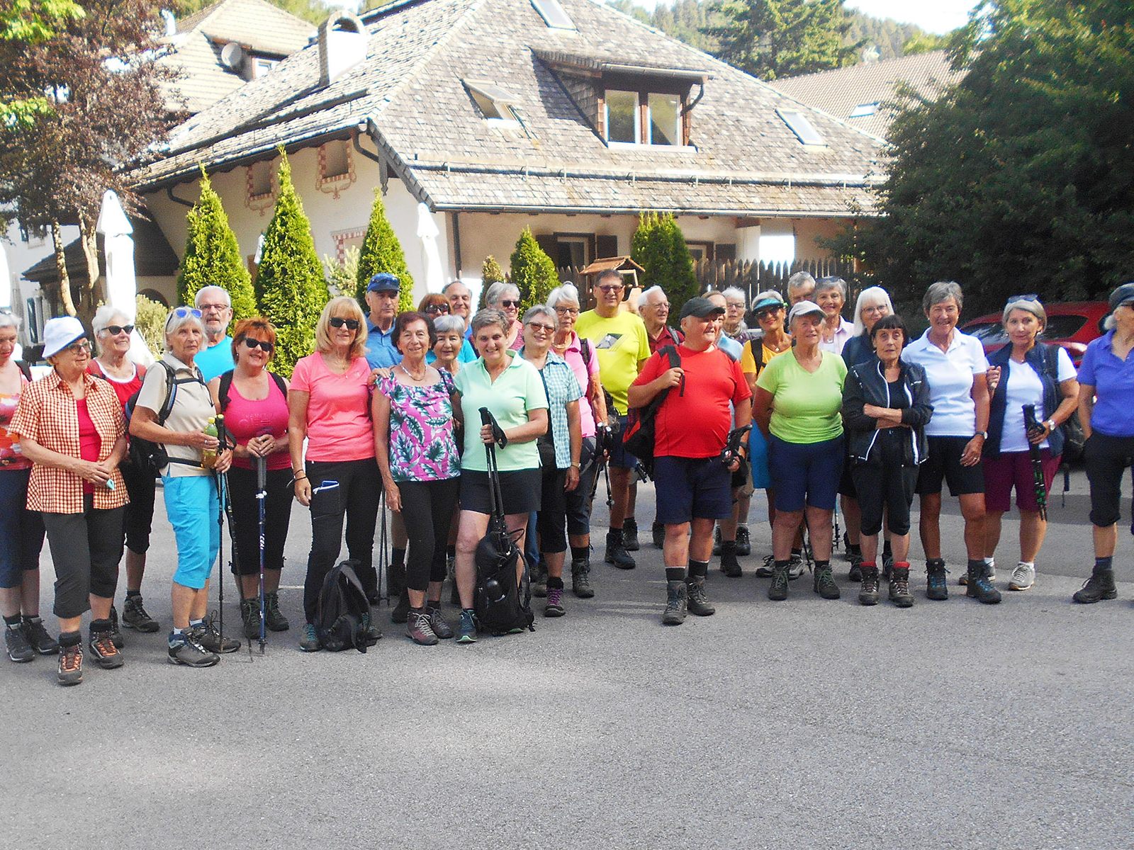 Dornbirner Seniorenbund-Mitglieder verbrachten schöne Wandertage im Südtirol Dornbirner Seniorenbund-Mitglieder verbrachten schöne Wandertage im Südtirol