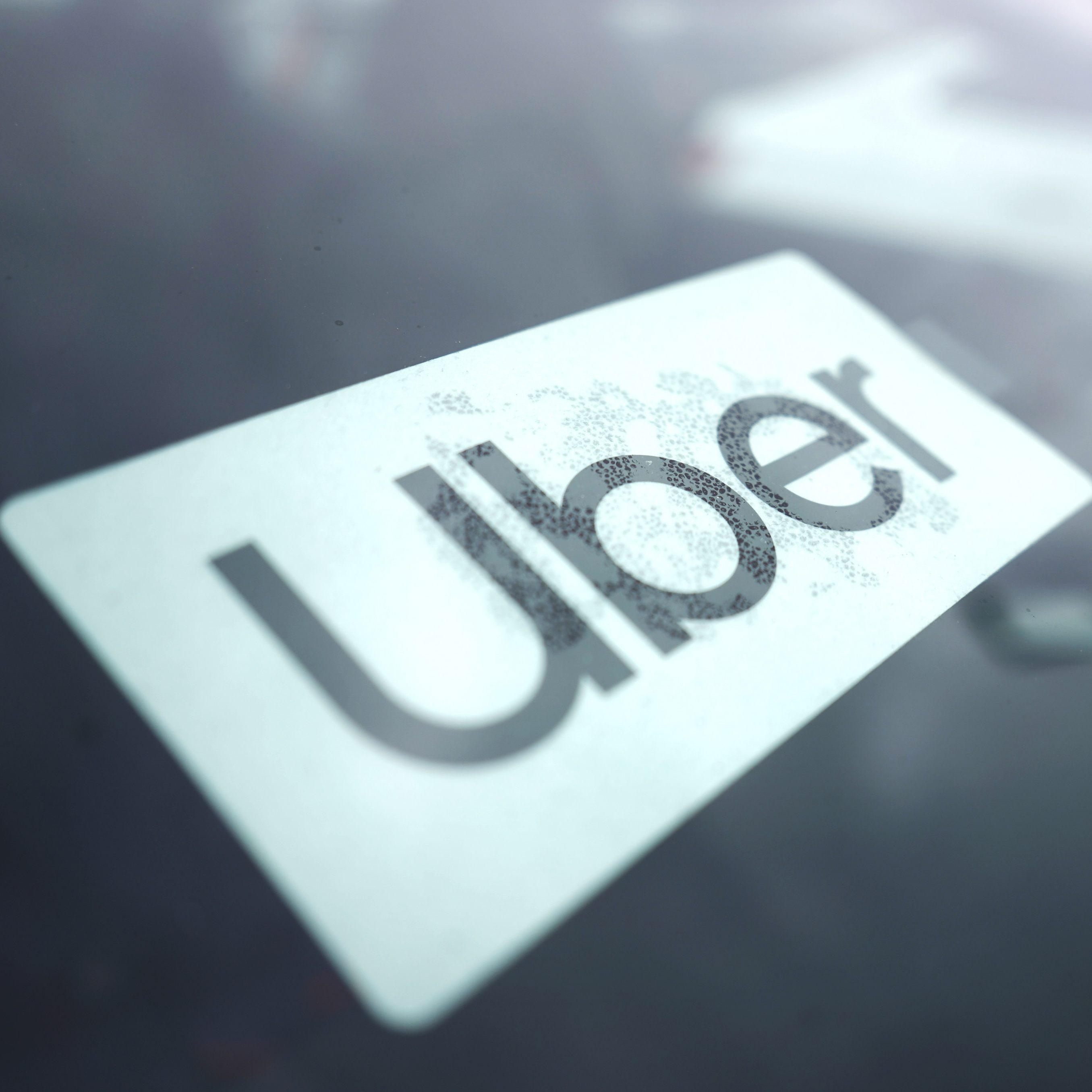 Die Taxler werfen Uber Verstöße gegen die Beförderungsbedingungen vor