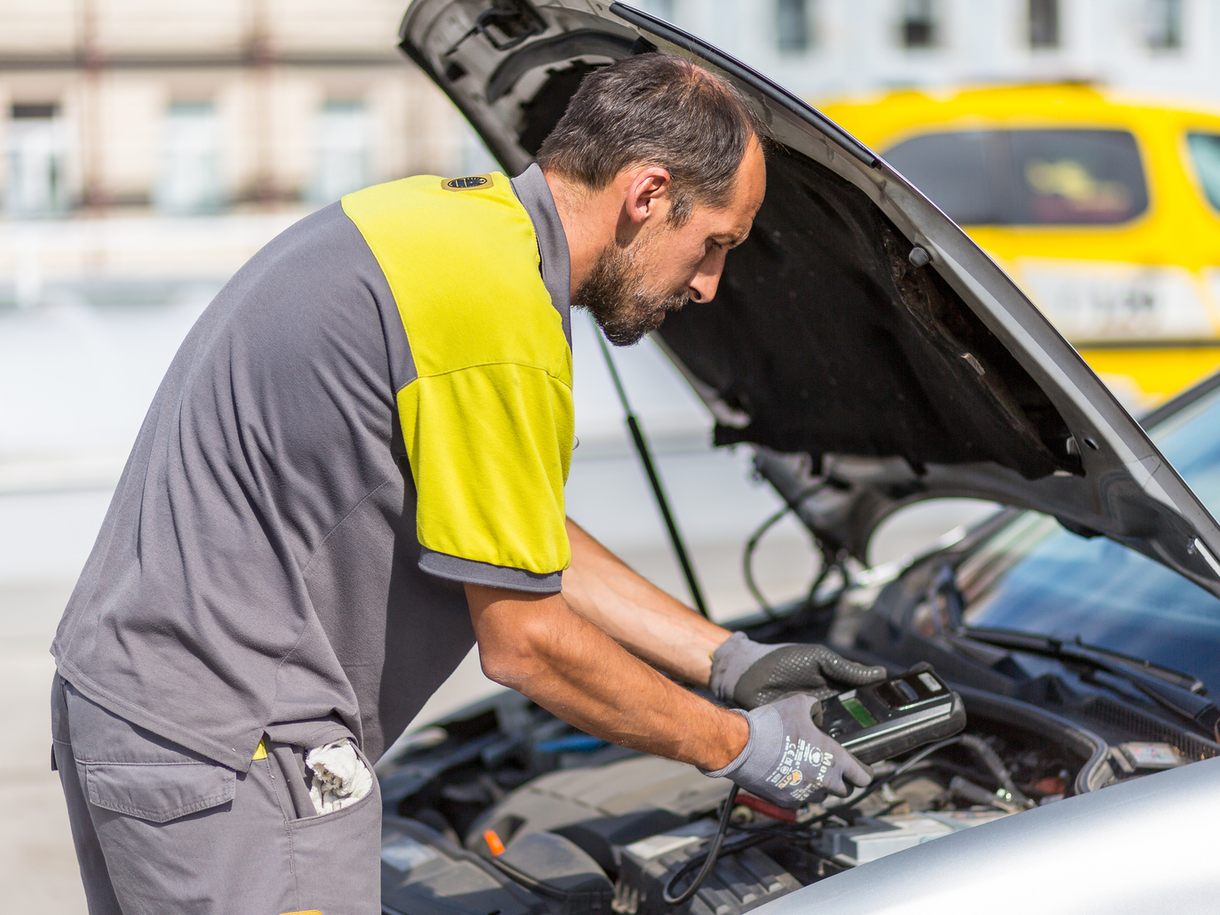 Der ÖAMTC empfiehlt vor der Autofahrt in den Urlaub einen Rundum-Check.