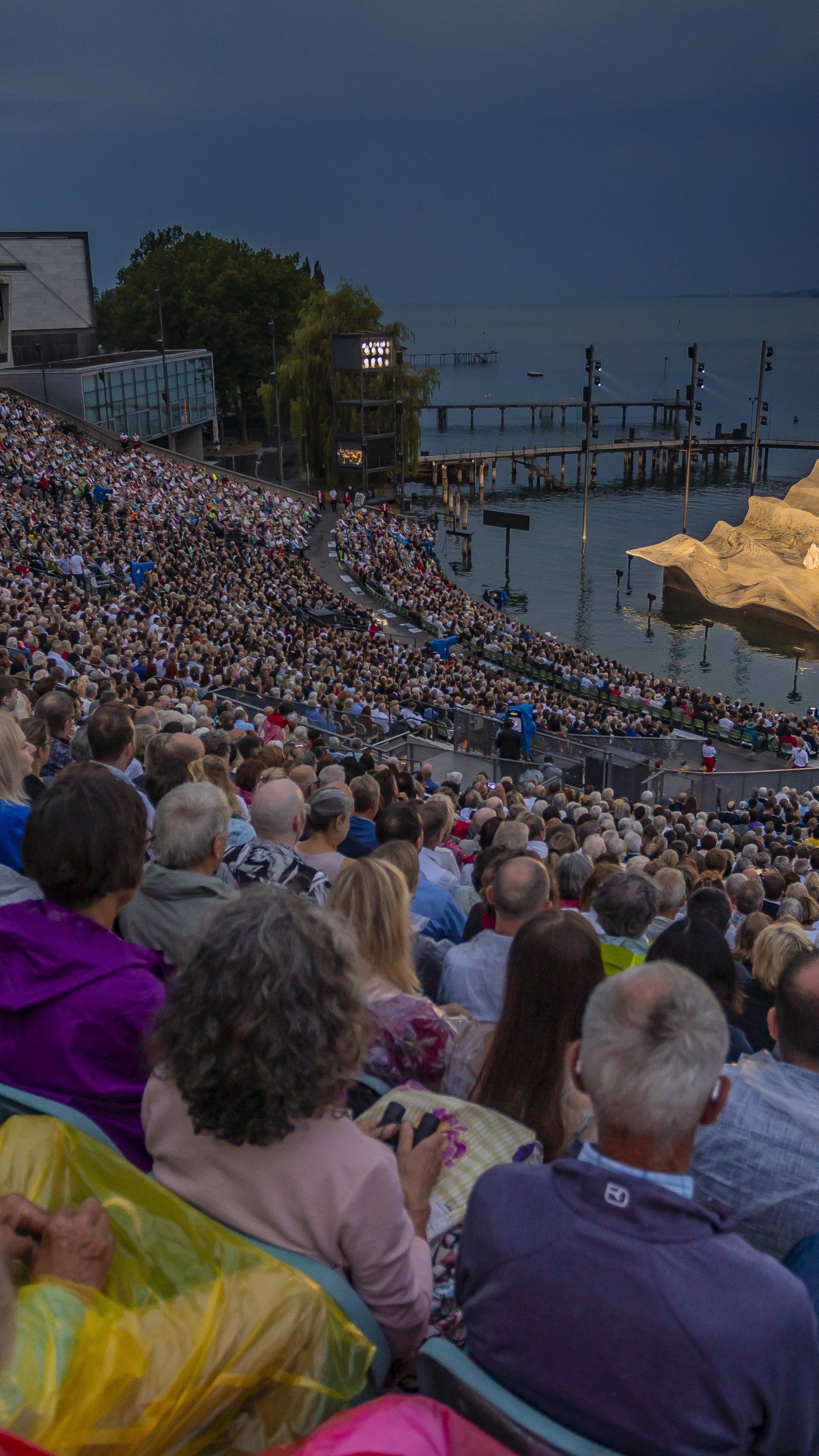 Die Heimfahrt verspätete sich für Festspielgäste.