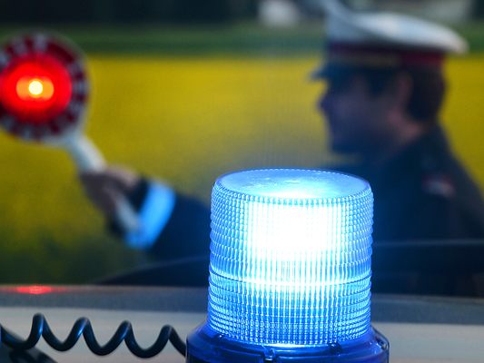 Insgesamt konnten 158 beeinträchtigte Lenker angehalten und zur Anzeige gebracht werden. Insgesamt konnten 158 beeinträchtigte Lenker angehalten und zur Anzeige gebracht werden.