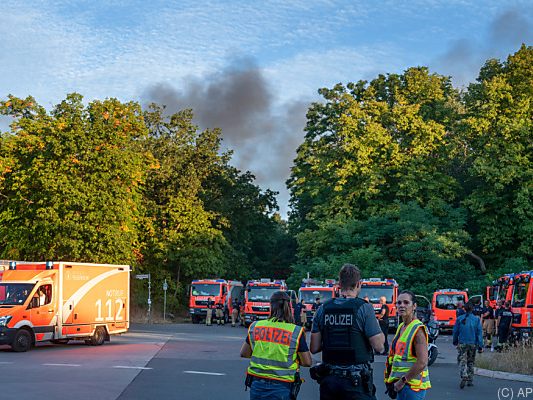 Explosionen erschweren den Einsatz