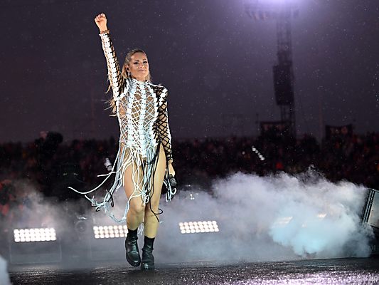 Bei strömendem Regen gab Fischer ein Mega-Konzert Bei strömendem Regen gab Fischer ein Mega-Konzert