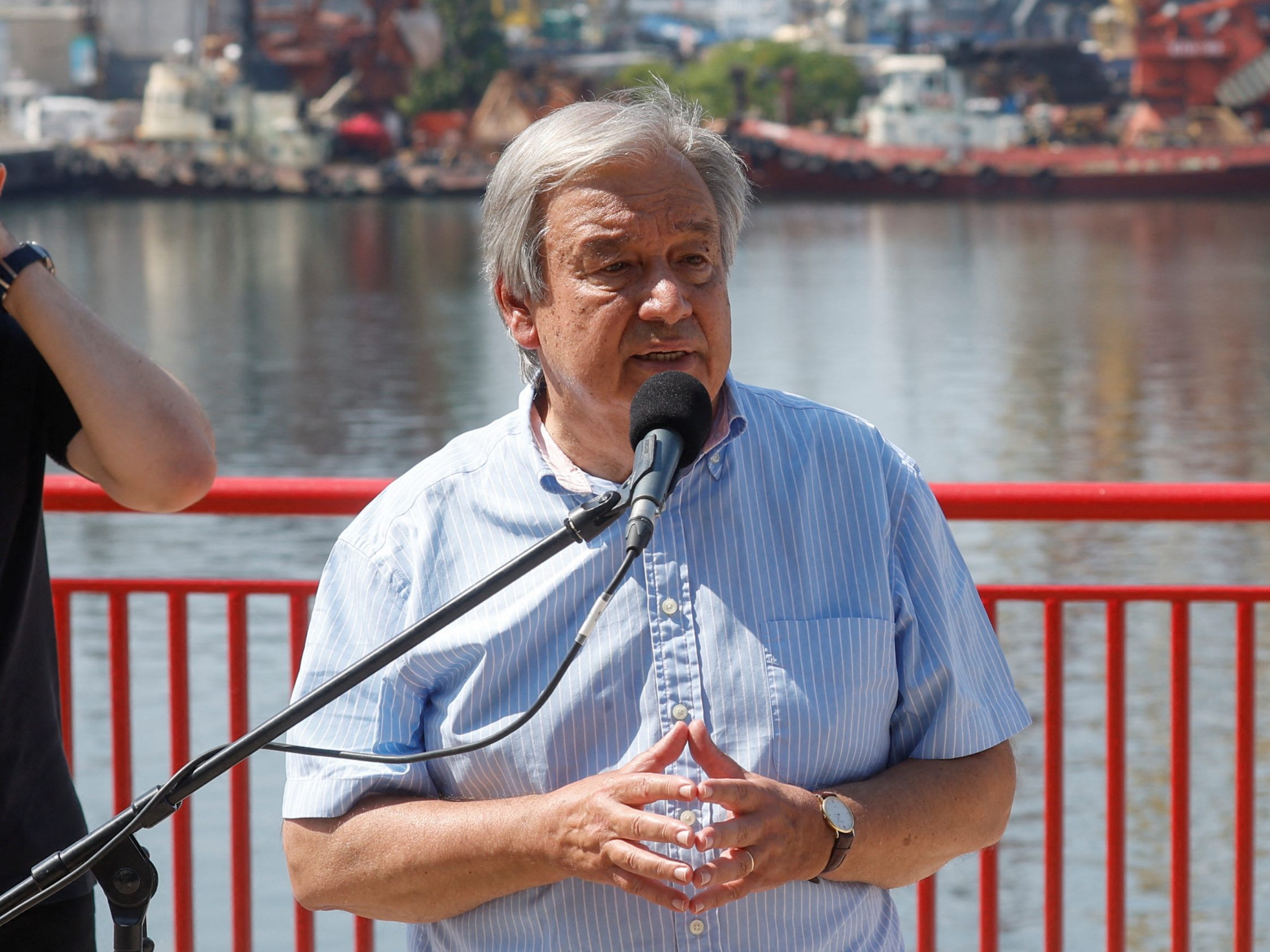 UN-Generalsekretär Guterres besuchte am Freitag den Hafen von Odessa. UN-Generalsekretär Guterres besuchte am Freitag den Hafen von Odessa.