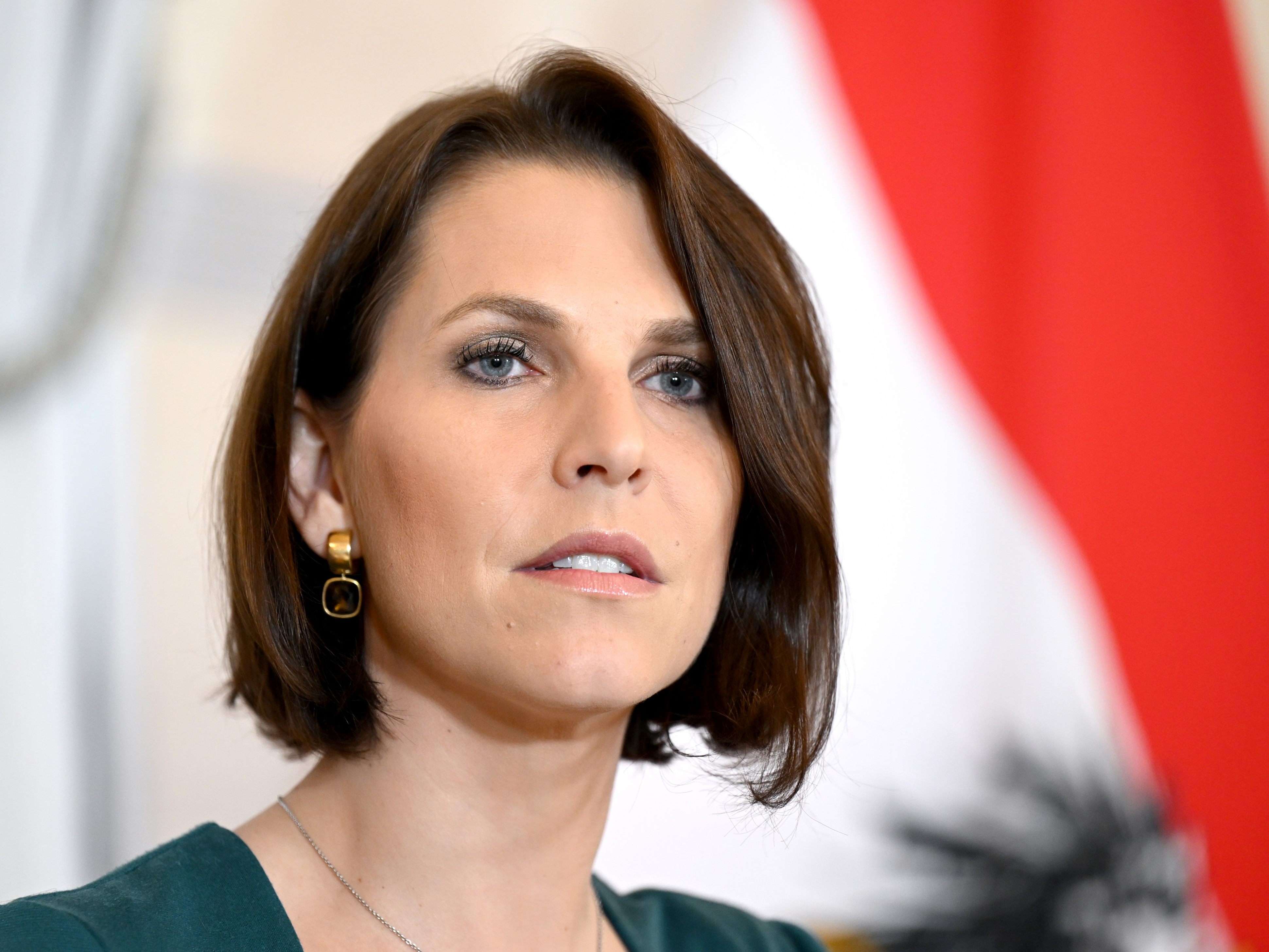 Gas: Edtstadler will von Menschen Eigenverantwortung. Gas: Edtstadler will von Menschen Eigenverantwortung.