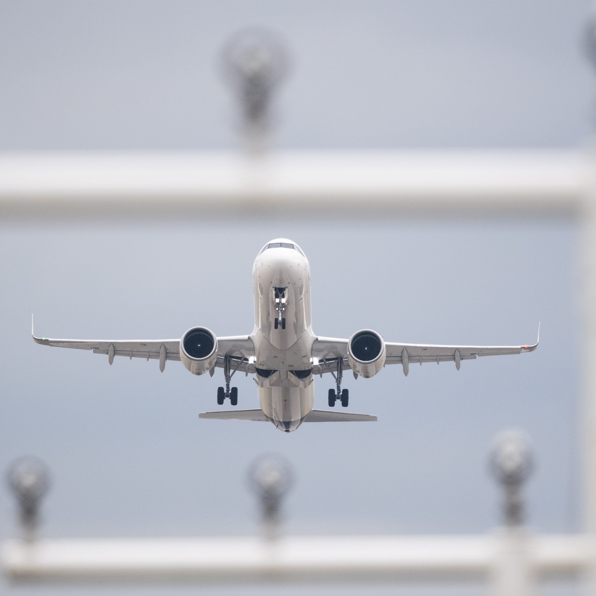 Die Lufthansa verhandelt nach dem Streik-Votum am Wochenende weiterhin mit den Piloten.