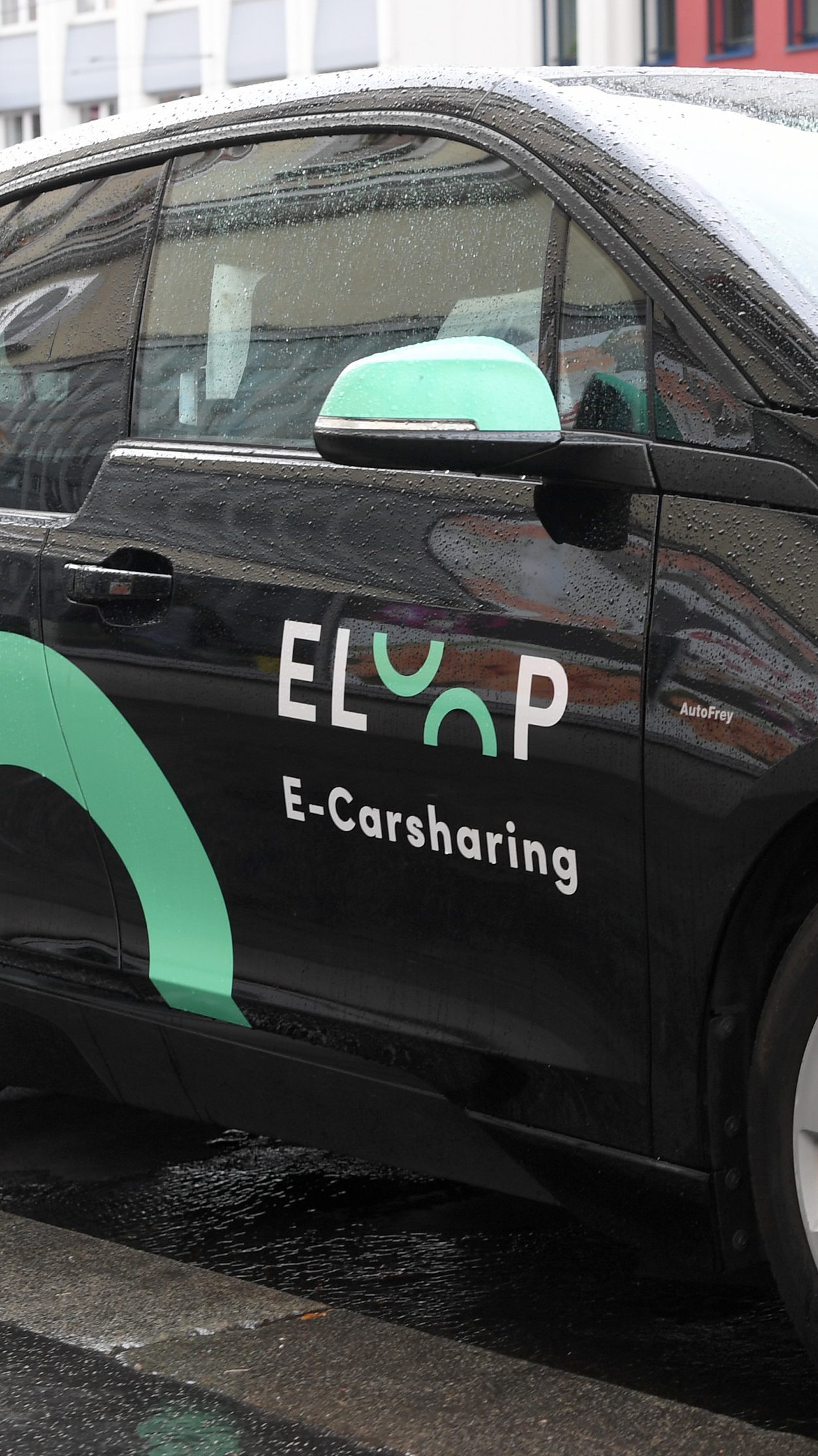 Der Wiener E-Carsharing Anbieter ELOOP feiert Geburtstag.