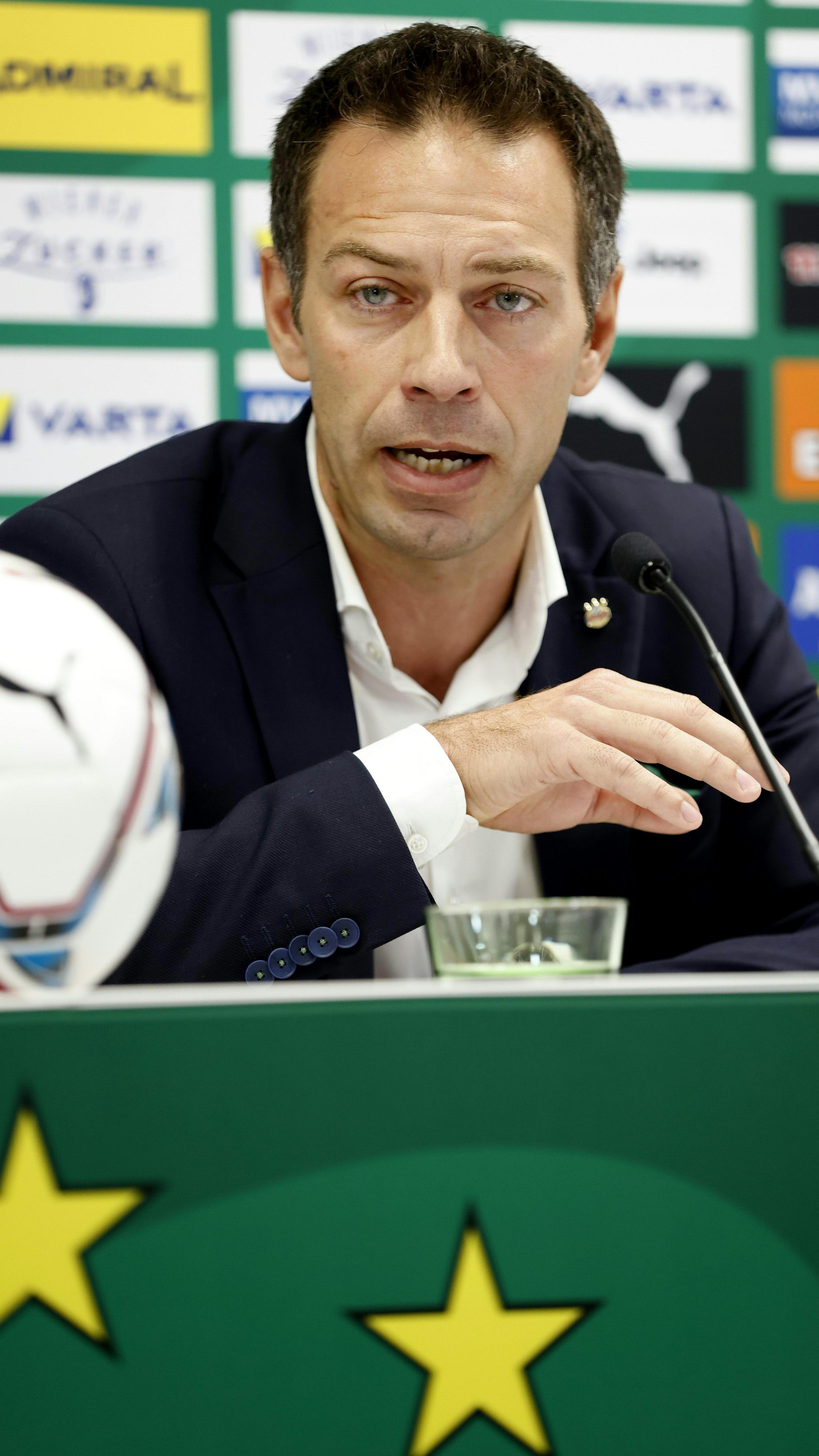 Rapid Wien Geschäftsführer Christoph Peschek zeiht sich zurück.