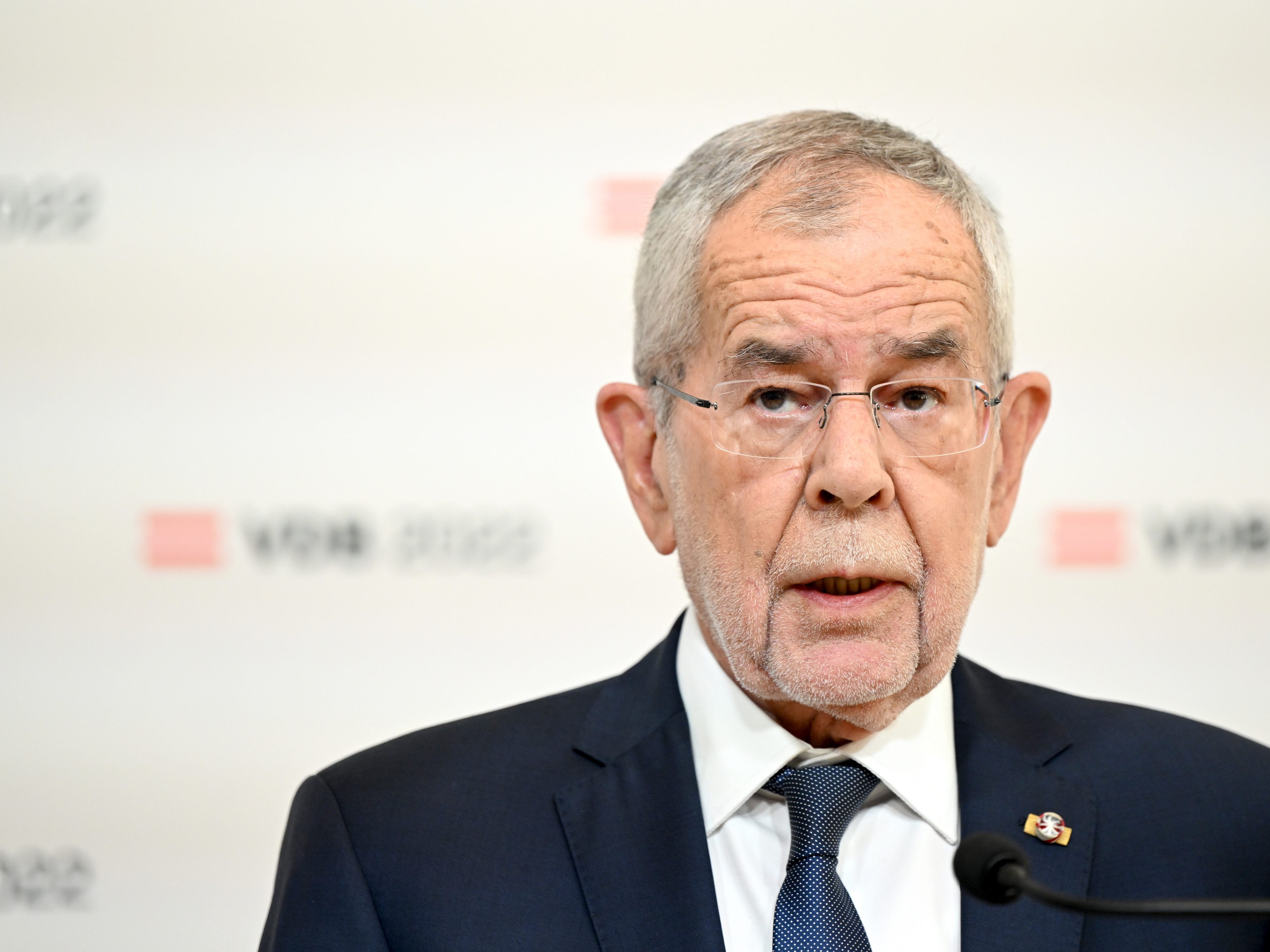 Bundespräsident Alexander Van der Bellen warb im Vorfeld der Bundespräsidentenwahl in Innsbruck. Bundespräsident Alexander Van der Bellen warb im Vorfeld der Bundespräsidentenwahl in Innsbruck.