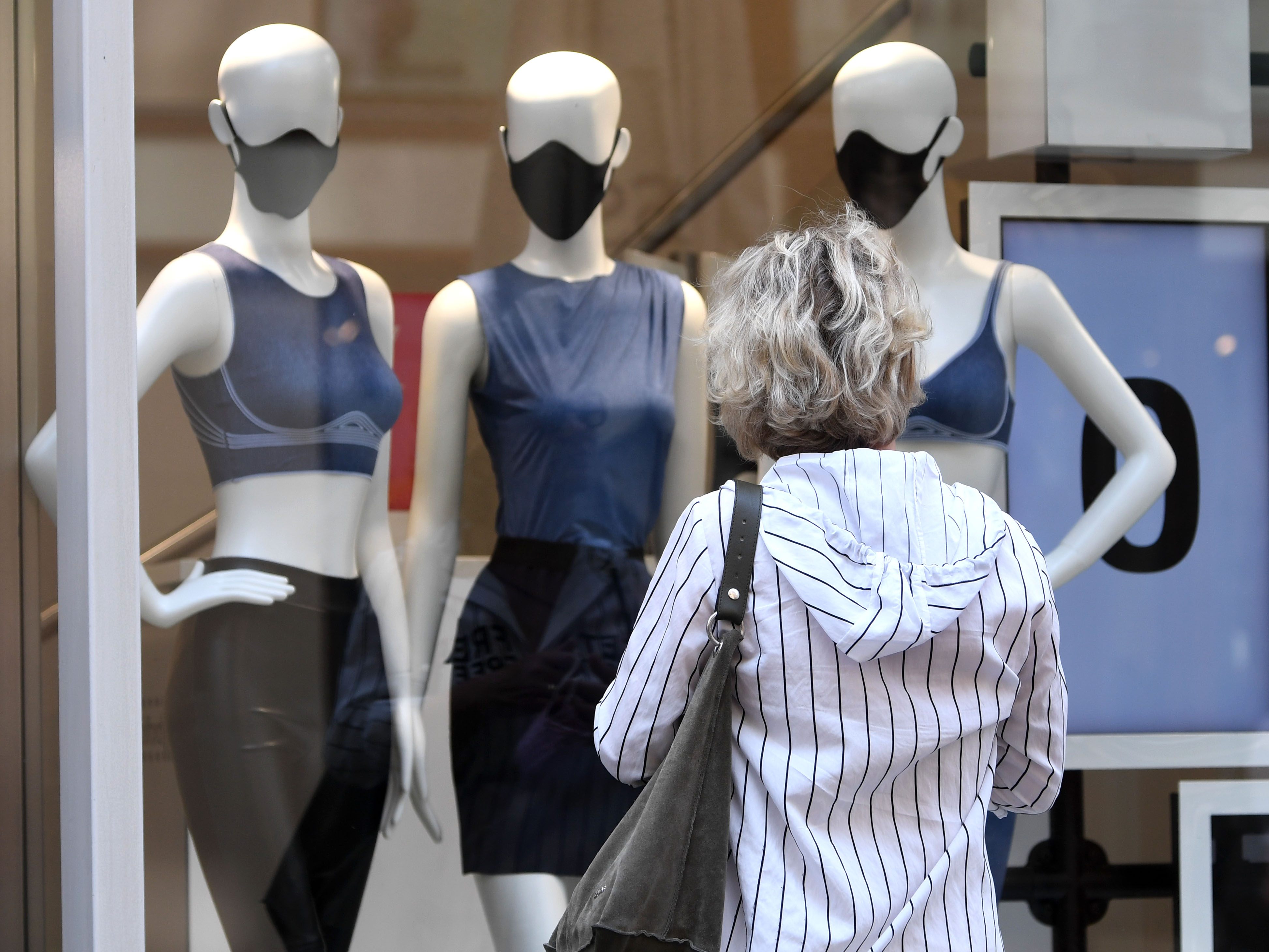 Aufgrund der Teuerung stagnieren die Umsätze im Handel.