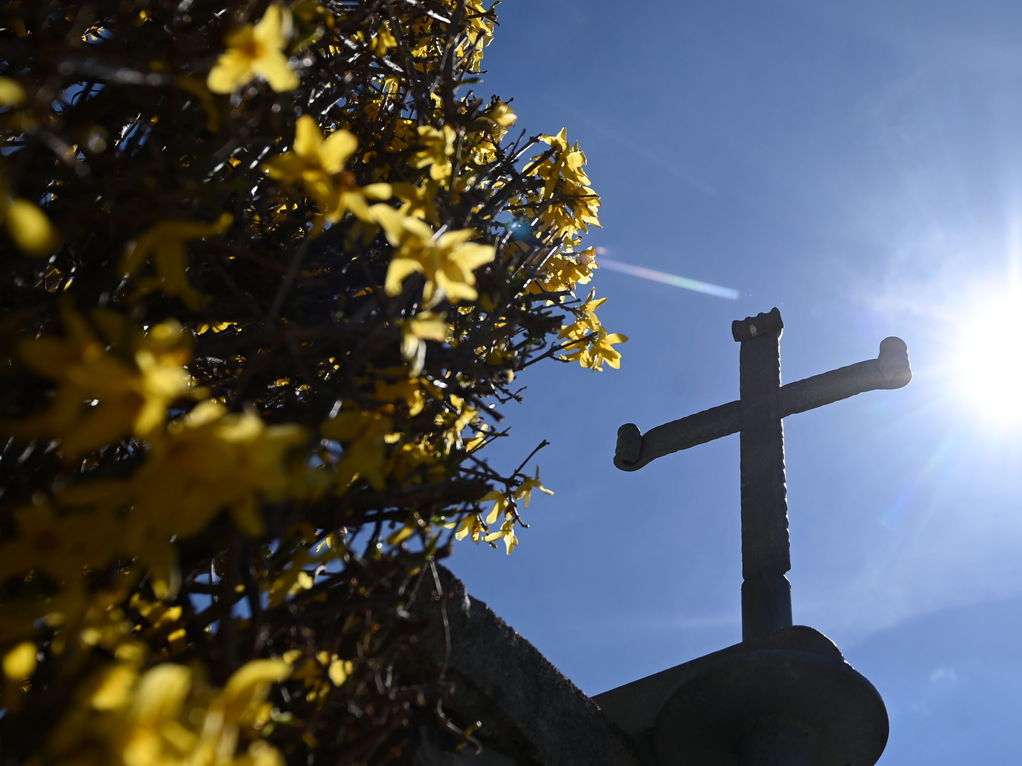 Die Corona-Ausnahmen für Kirchen waren laut dem VfGH gleichheitswidrig. Die Corona-Ausnahmen für Kirchen waren laut dem VfGH gleichheitswidrig.