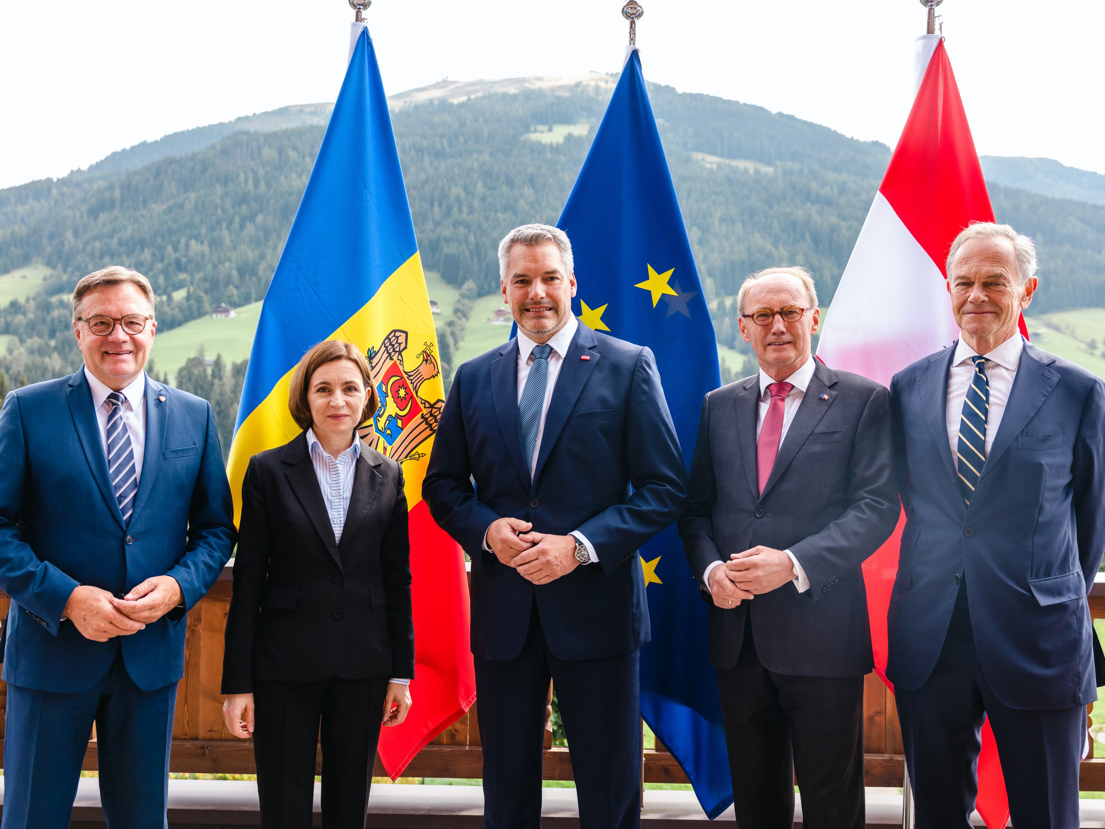 Bundeskanzler Karl Nehammer will die Sanktionen gegen Russland beibehalten. Bundeskanzler Karl Nehammer will die Sanktionen gegen Russland beibehalten.