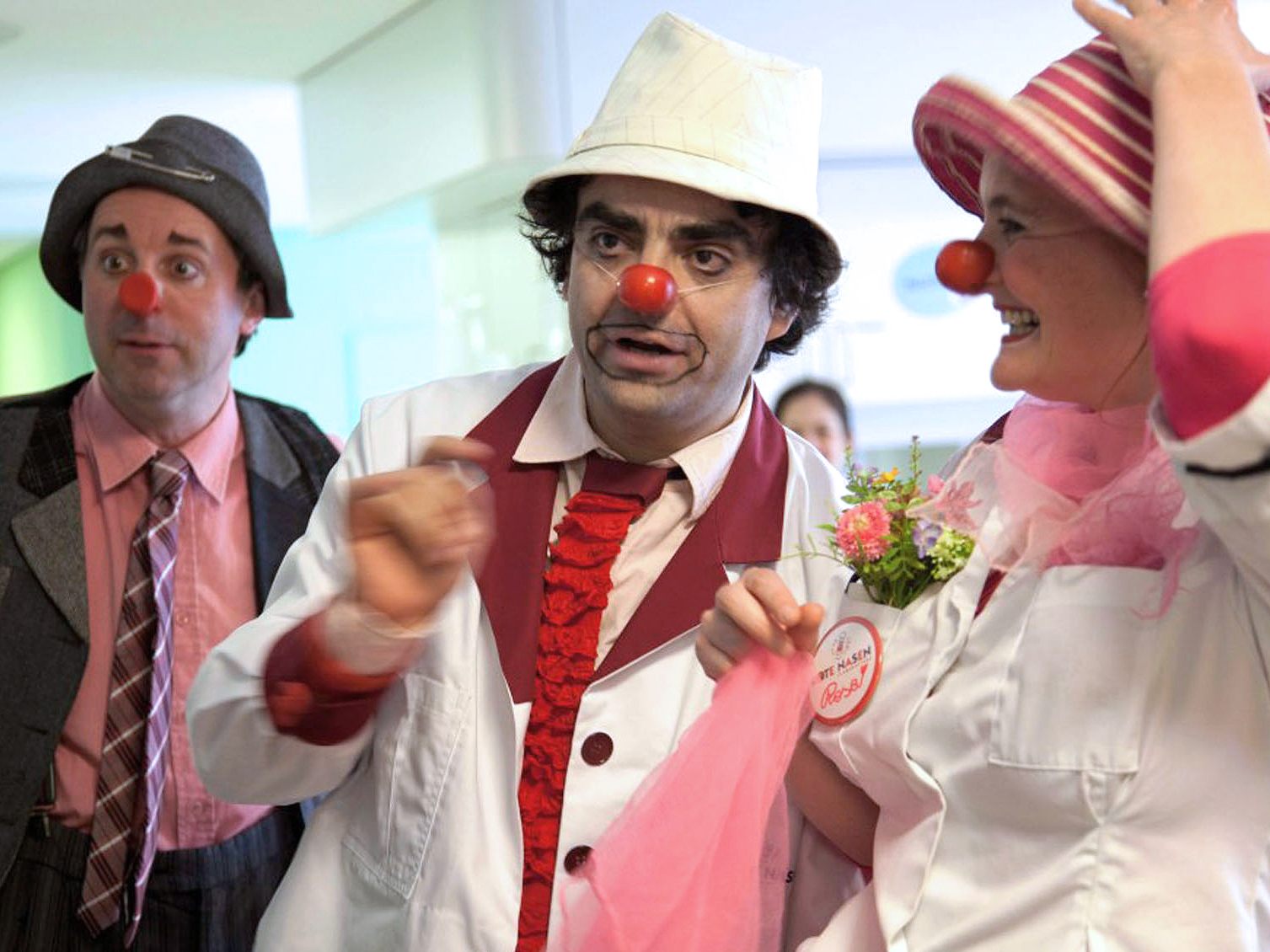 Auch die Rote Nasen Clowns werden beim Rote Nasen Lauf Fest ihren Auftritt haben. Auch die Rote Nasen Clowns werden beim Rote Nasen Lauf Fest ihren Auftritt haben.