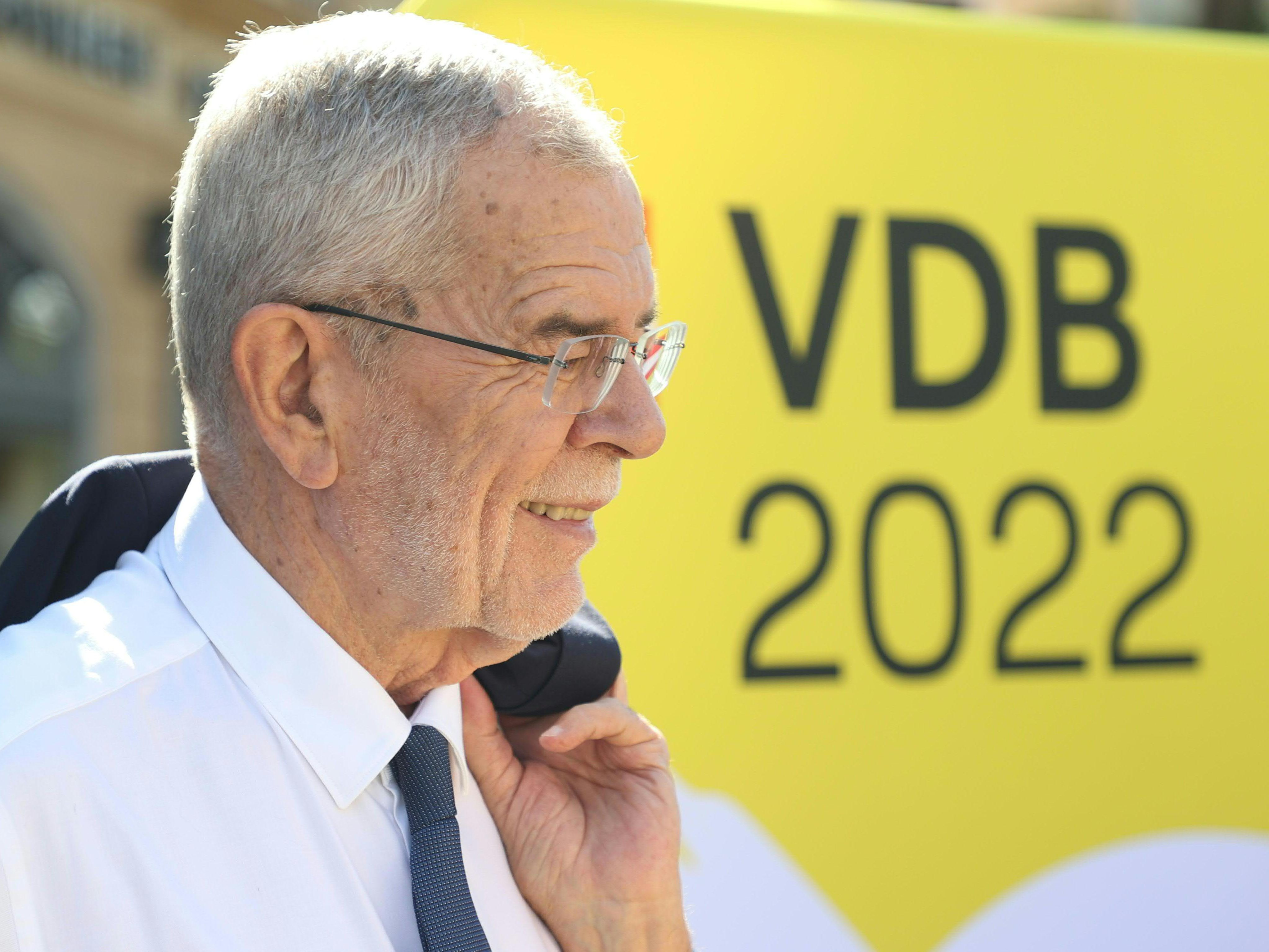 Van der Bellen liegt laut Umfrage bei der BP-Wahl auf Platz 1. Van der Bellen liegt laut Umfrage bei der BP-Wahl auf Platz 1.