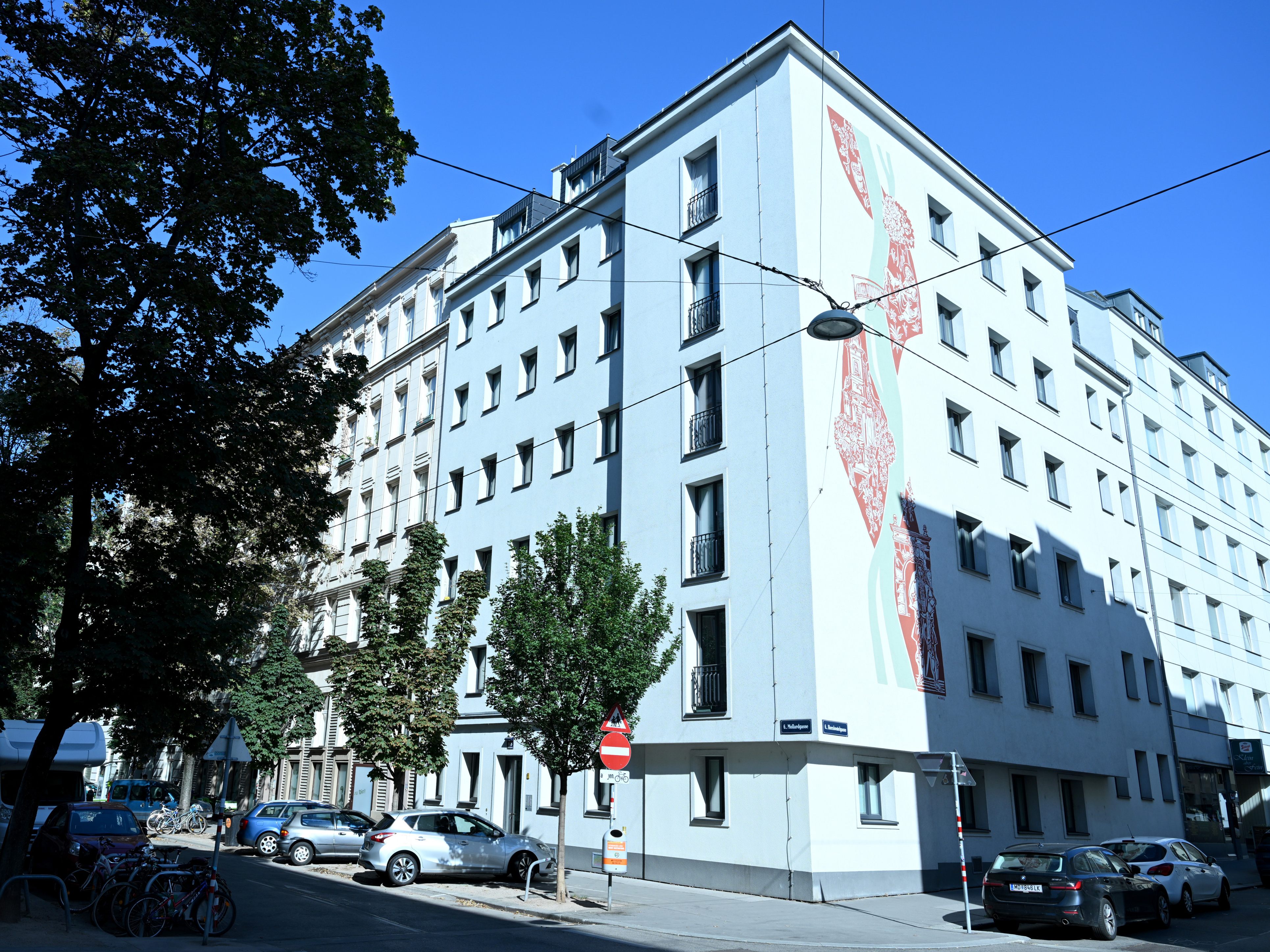 In einer Wohnung in Wien-Mariahilf wurden die Leichen von zwei Frauen entdeckt. In einer Wohnung in Wien-Mariahilf wurden die Leichen von zwei Frauen entdeckt.