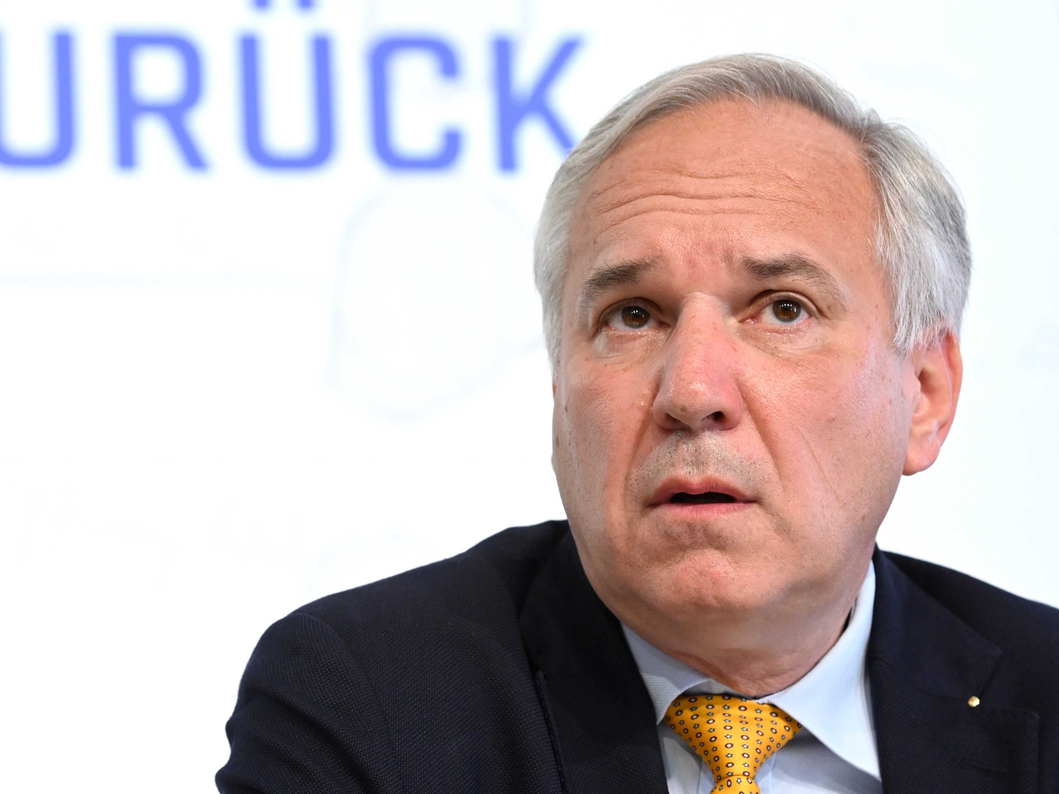 Walter Rosenkranz.