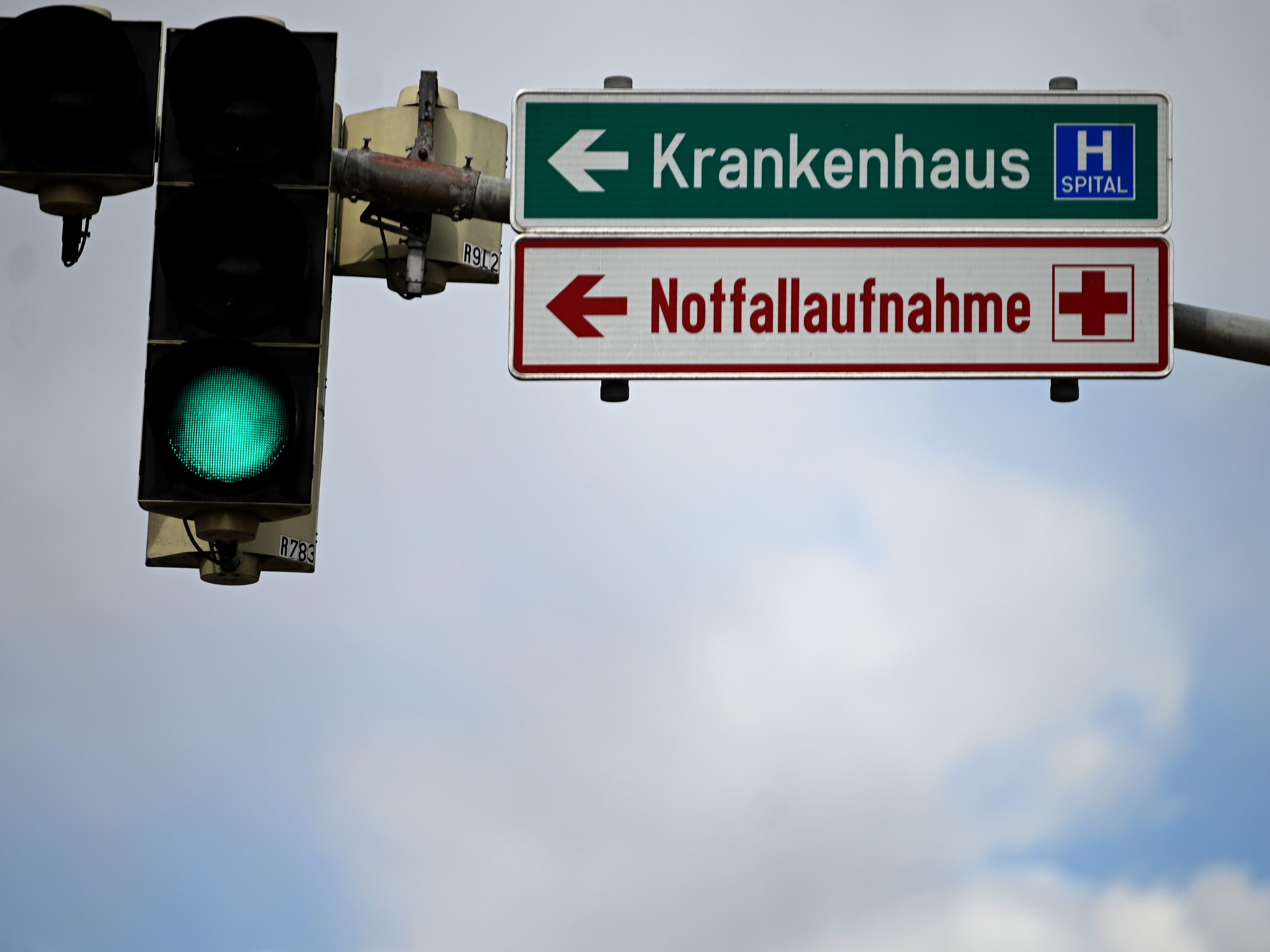 Eine Radfahrerin und eine Pkw-Lenkering stießen am Donnerstag in Leopoldstadt zusammen. Eine Radfahrerin und eine Pkw-Lenkering stießen am Donnerstag in Leopoldstadt zusammen.