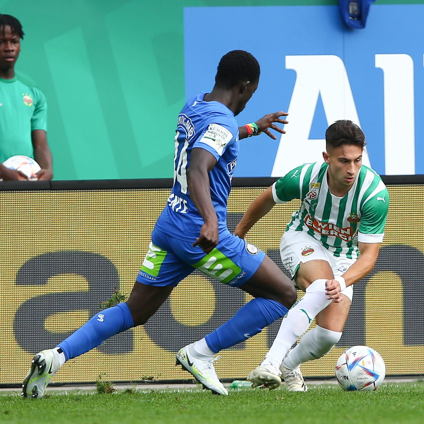 Sturm Graz gelang mit einem Elfmeter der 2:1-Sieg gegen Rapid Wien.