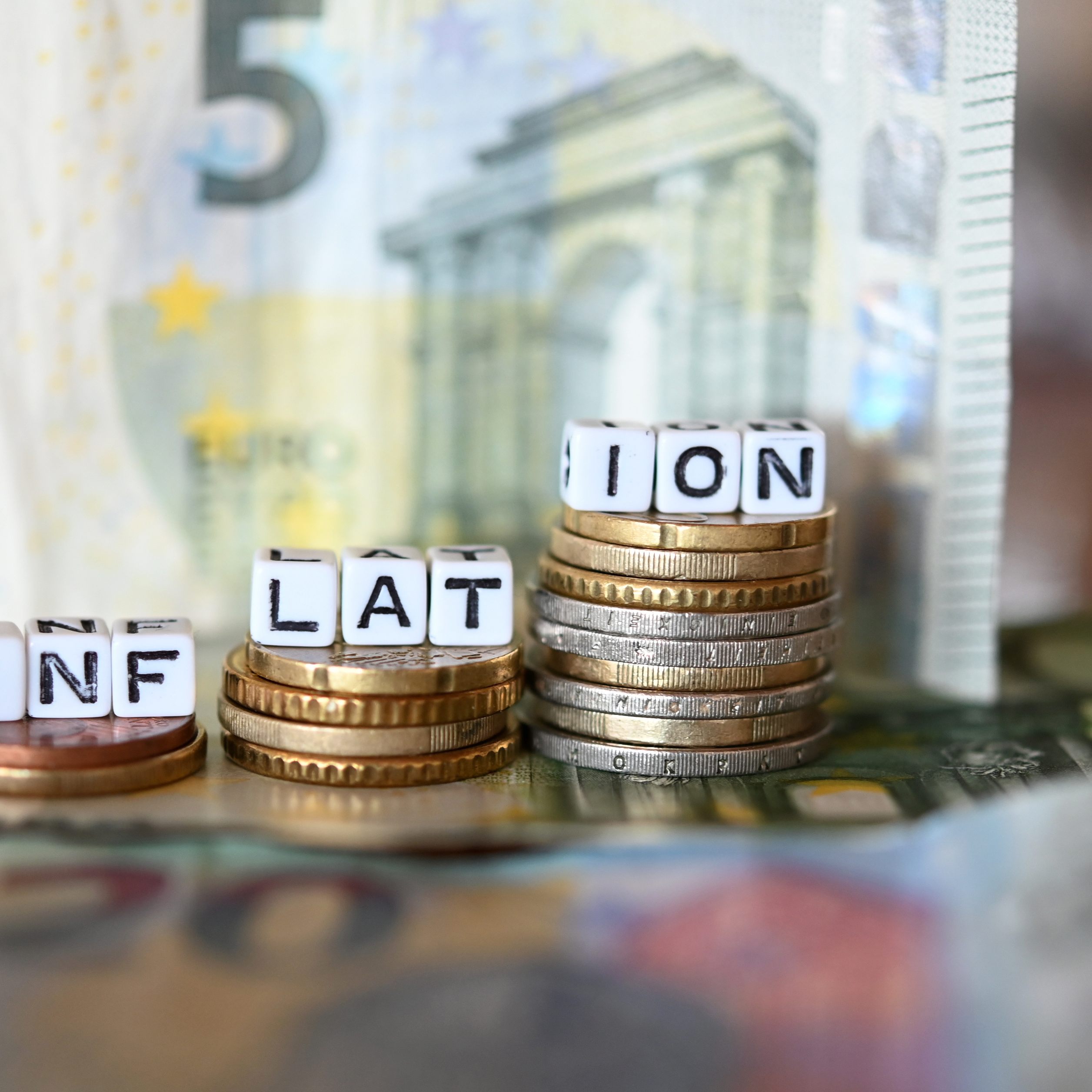 Die Hilfen zur Bekämpfung der Teuerung reichen in vielen Haushalten nicht aus.