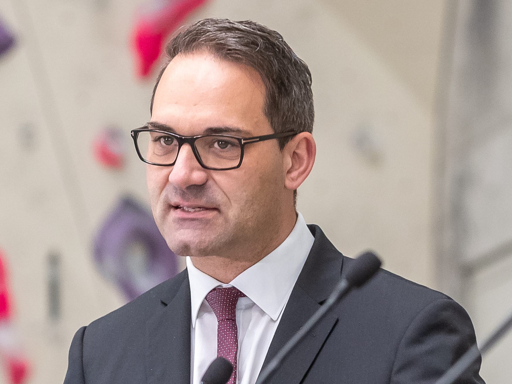 Tirols Wirtschftskammerpräsident Christoph Walser stellt Forderungen an die neue Landesregierung.