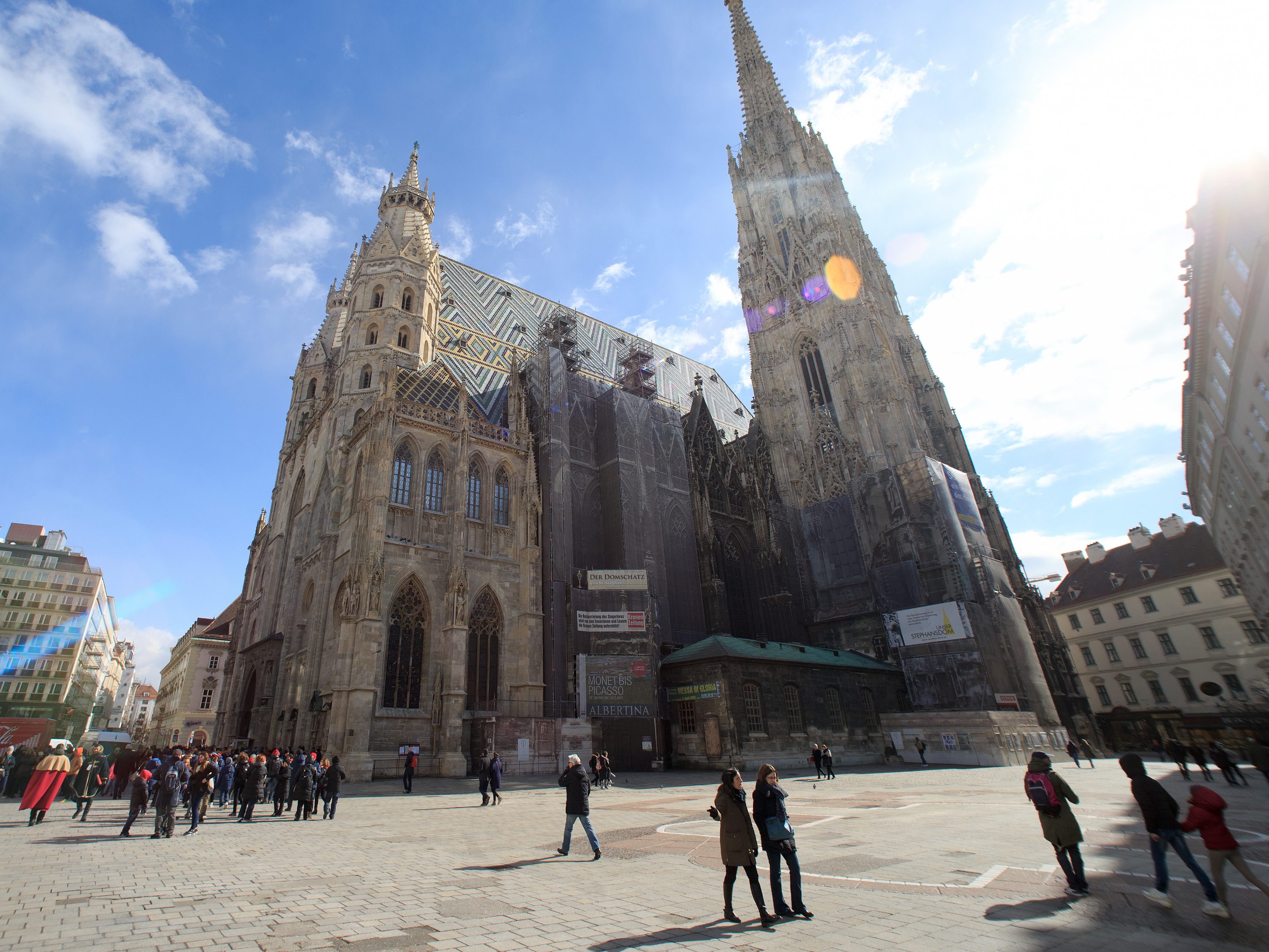 Am Mittwochabend feierten Ukrainer den 31. Unabhängigkeitstag im Wiener Stephansdom. Am Mittwochabend feierten Ukrainer den 31. Unabhängigkeitstag im Wiener Stephansdom.