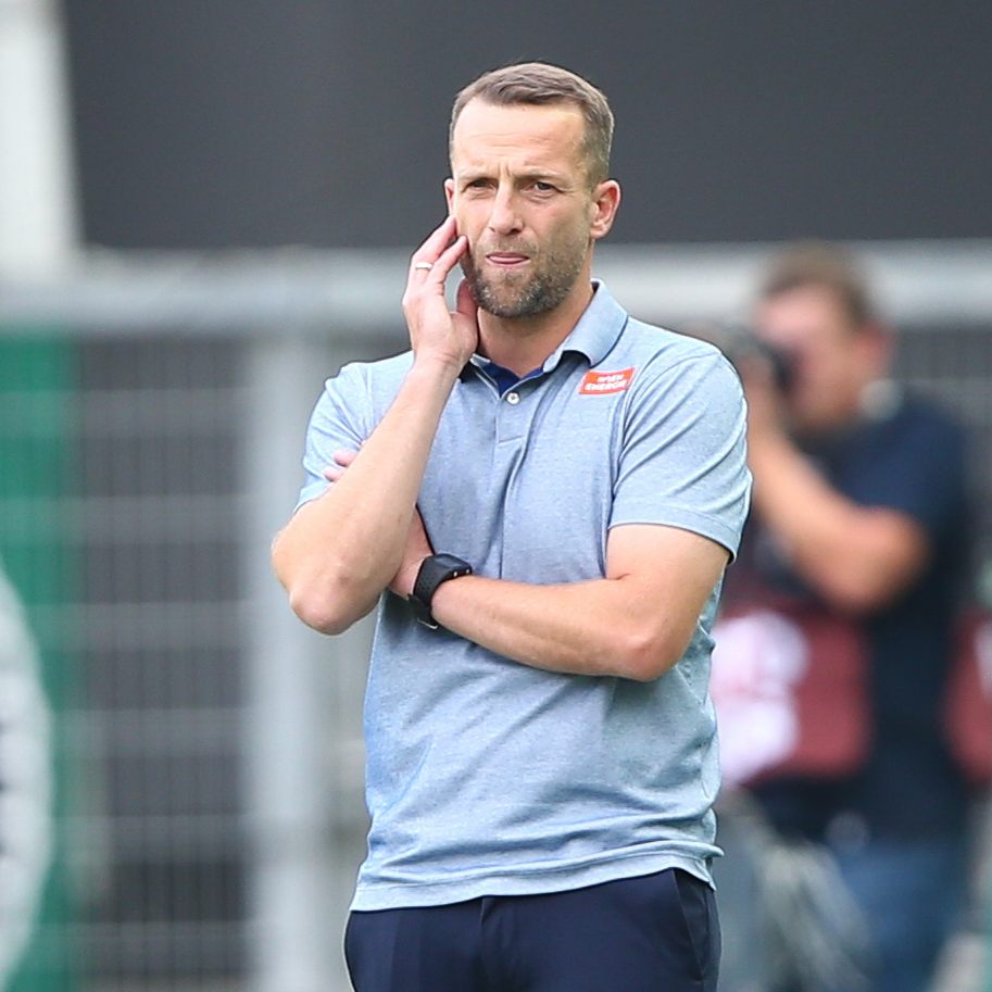 Ferdinand Feldhofer soll trotz 1:2-Niederlage gegen Sturm Graz weiterhin Rapid-Trainer bleiben.