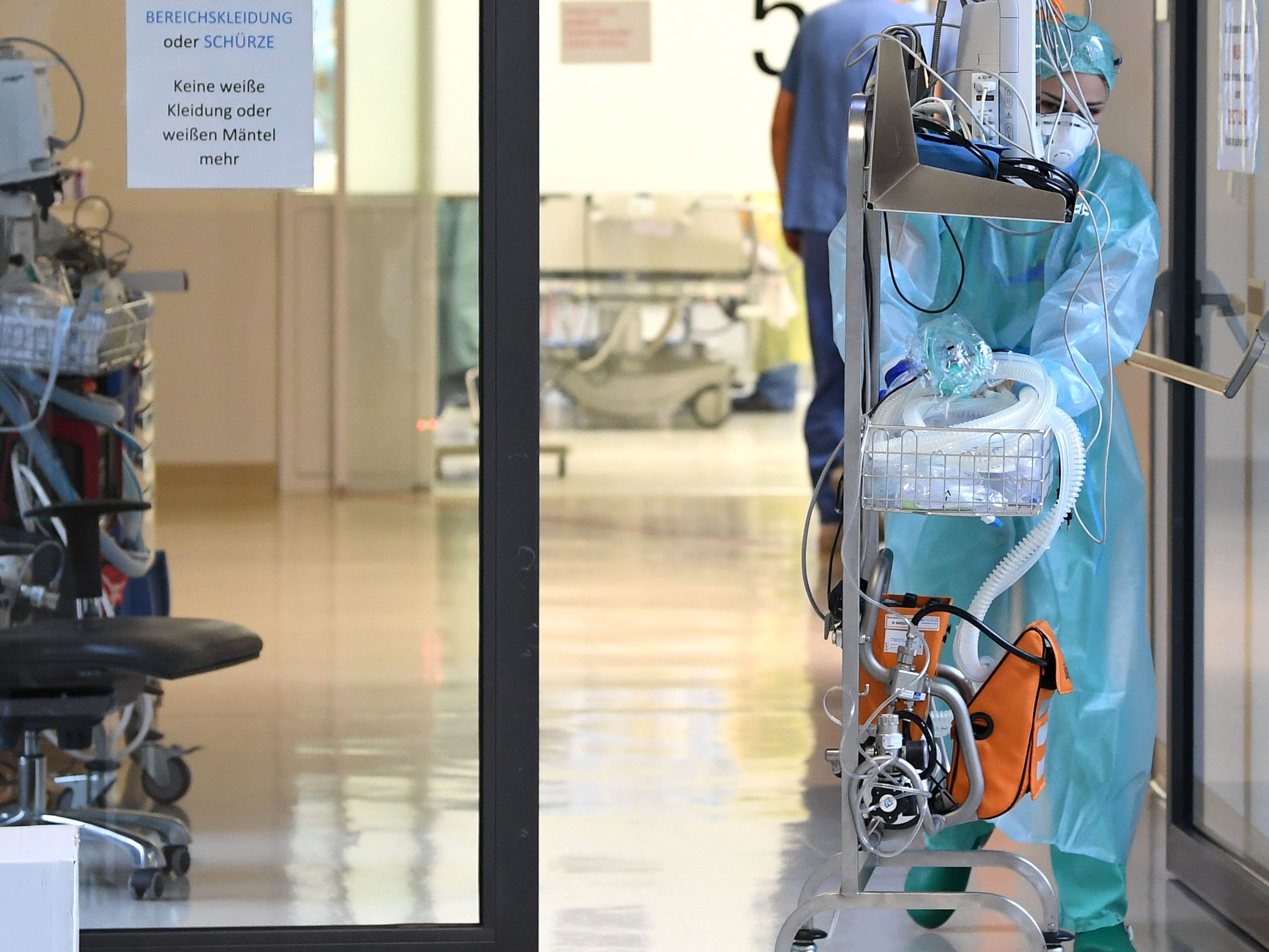 Coronavirus: Symptomlose Mitarbeiter werden in NÖ Kliniken eingesetzt. Coronavirus: Symptomlose Mitarbeiter werden in NÖ Kliniken eingesetzt.