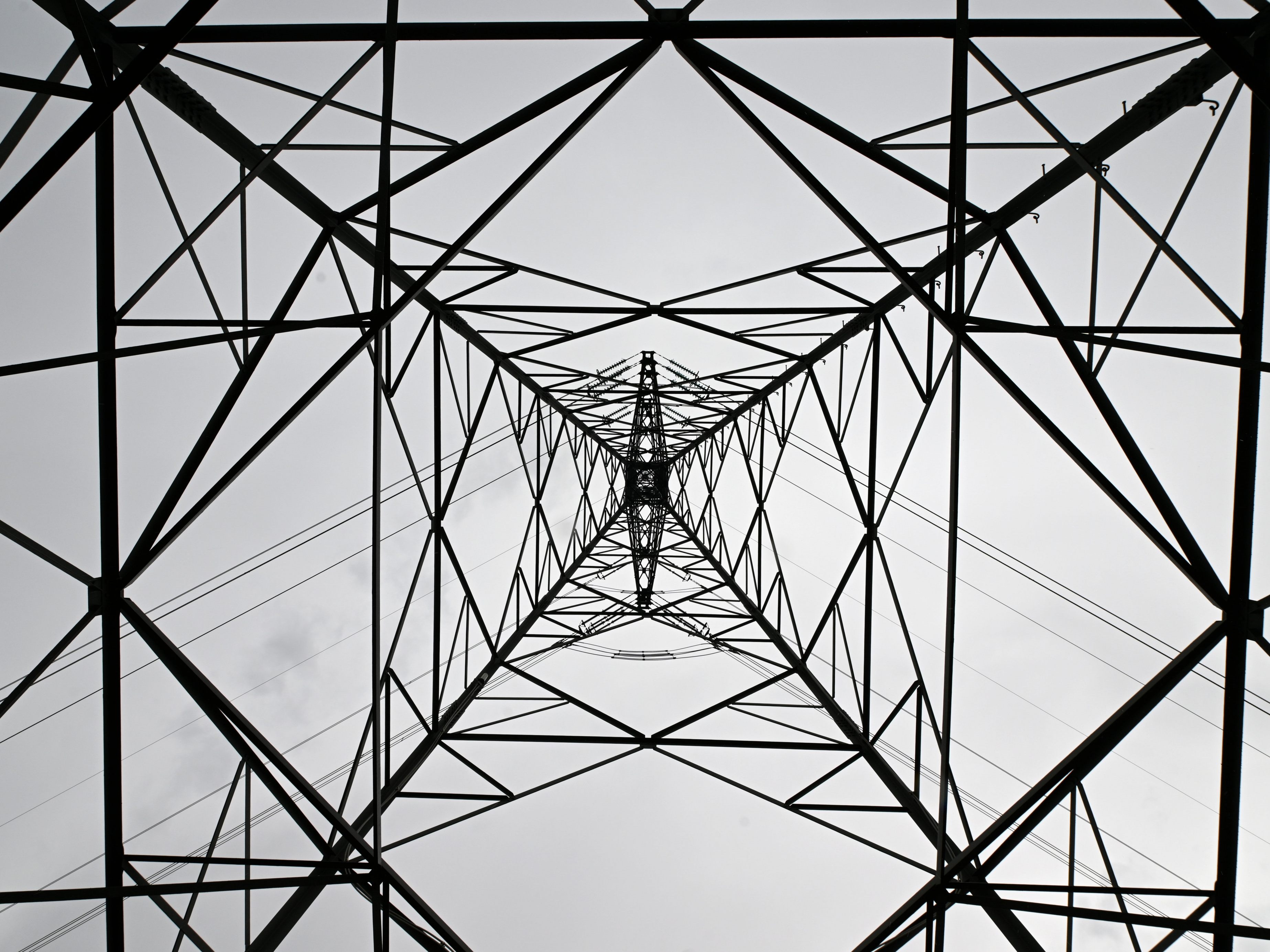 Die E-Wirtschaft fordert einen Schutzschirm für Versorger.