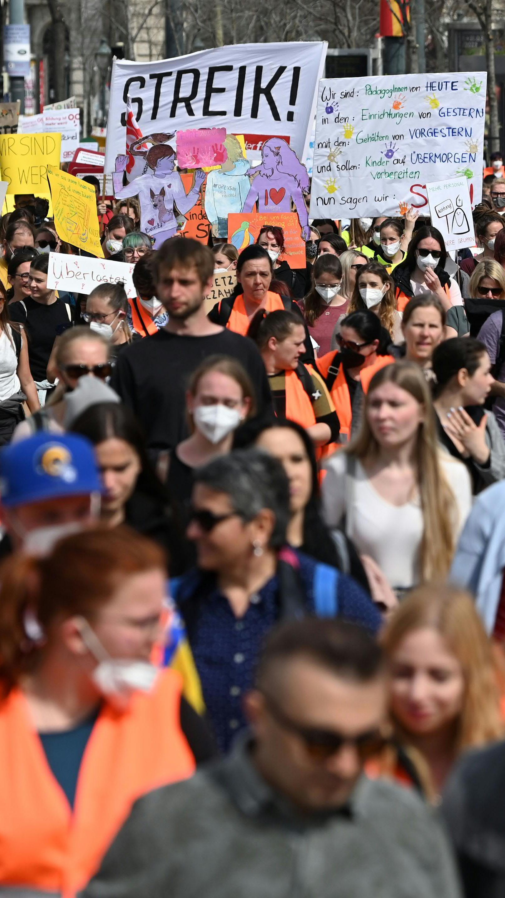 Wegen der enormen Teuerung gehen die Gewerkschaften am 17. September in allen Bundesländern auf die Straße.