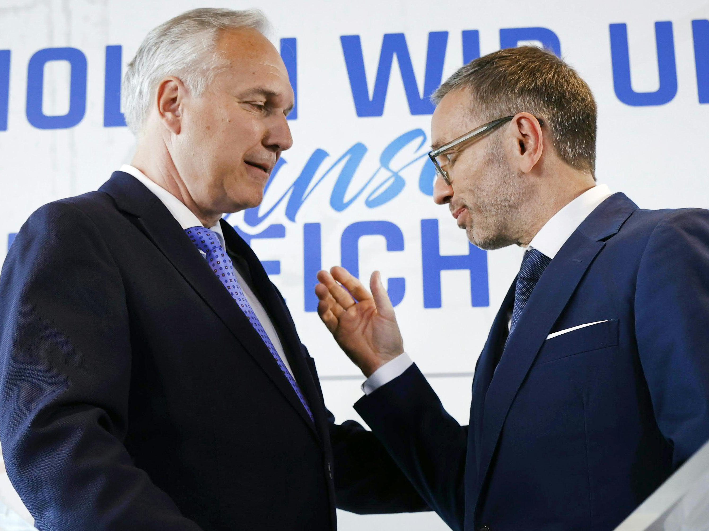 Die FPÖ-Tirol setzt im Wahlkampf für die Landtagswahl auf Unterstützung von Kickl und Rosenkranz. Die FPÖ-Tirol setzt im Wahlkampf für die Landtagswahl auf Unterstützung von Kickl und Rosenkranz.
